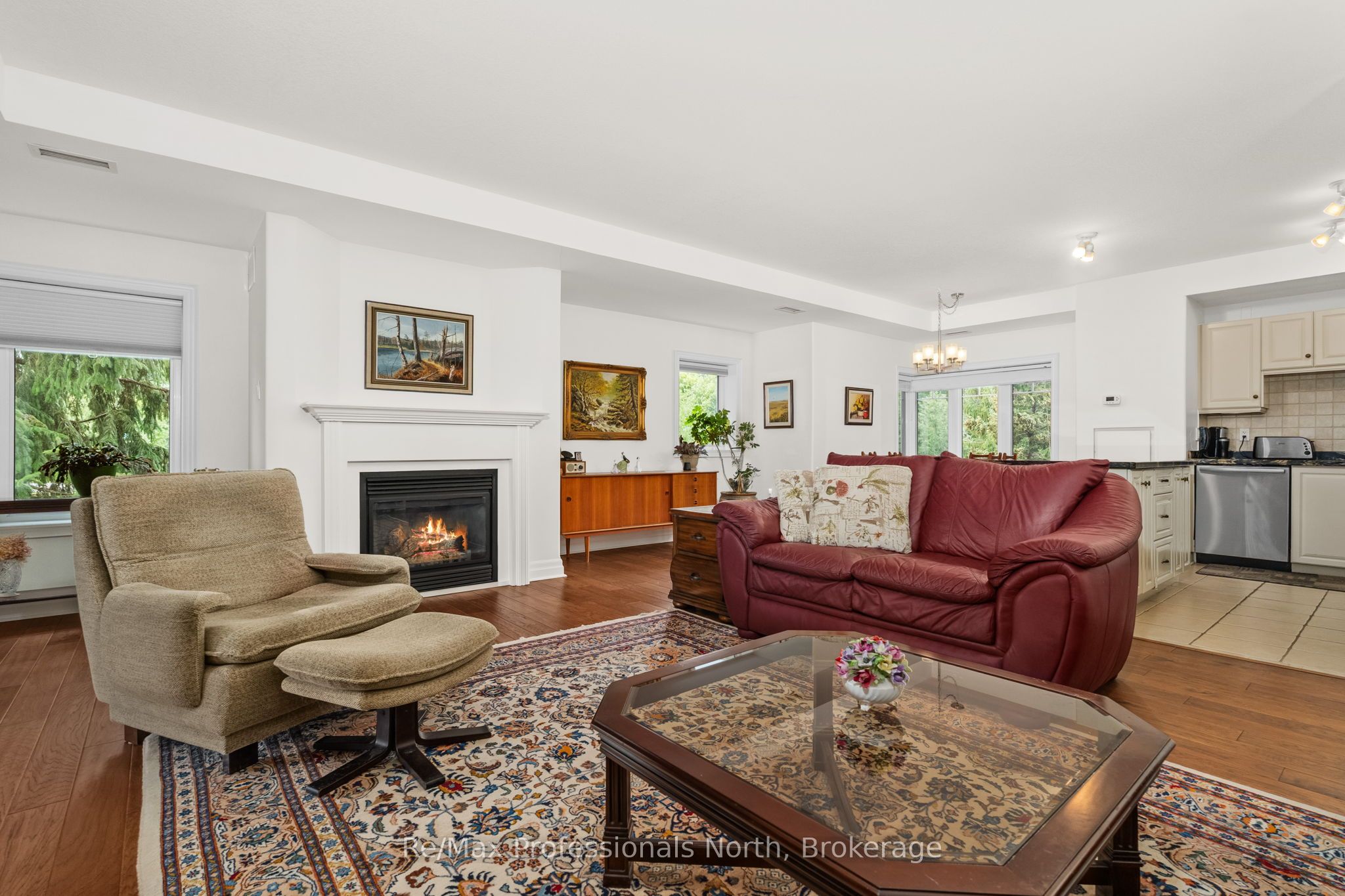 110 Steamship Bay Road 207, Gravenhurst, ON P1P 1Z9 photo 4