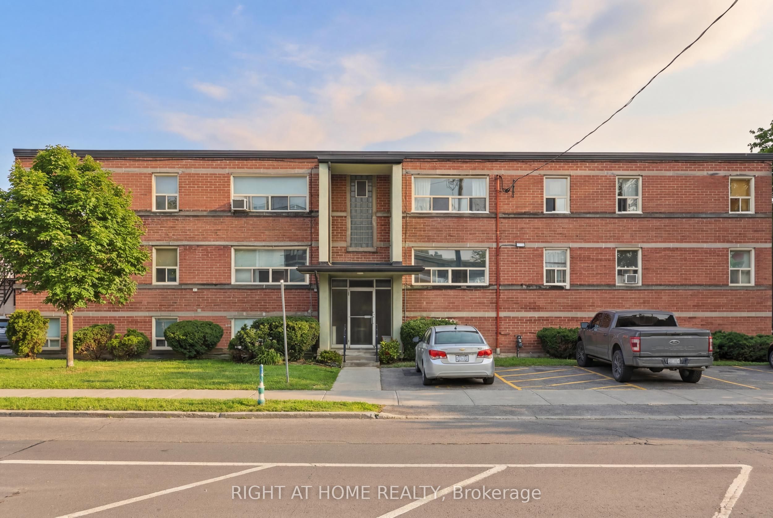 223 MacNab Street S 11, Hamilton, ON L8P 3C9 photo 5