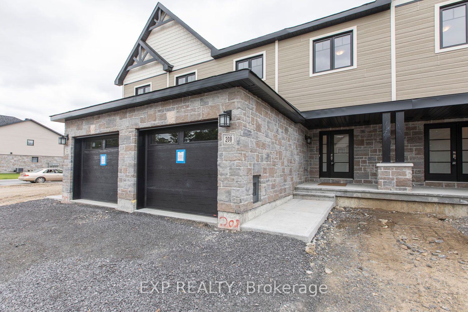208 Dion Avenue, Clarence-Rockland, ON K4K 0M3