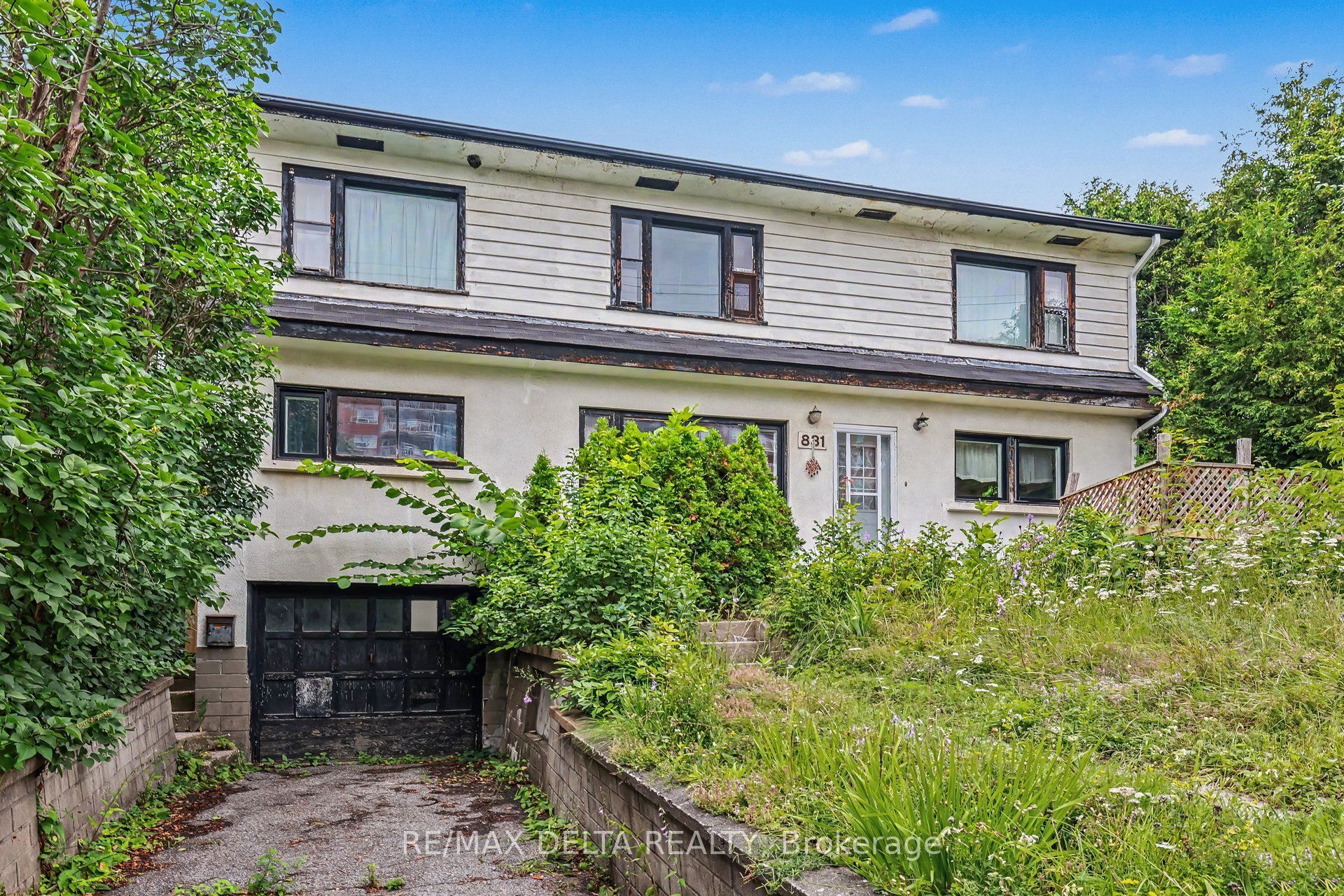 831 Montreal Road, Manor Park - Cardinal Glen and Area, ON K1K 0S9 photo 3
