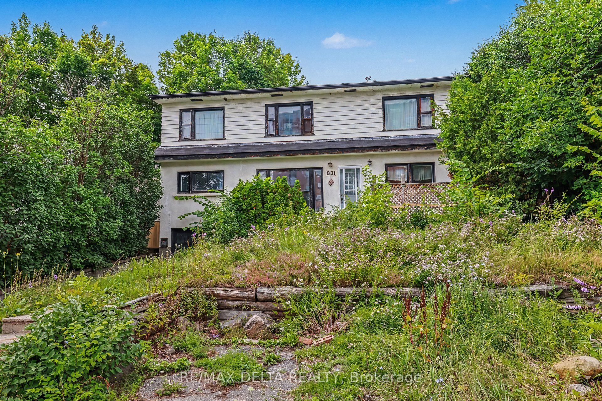 831 Montreal Road, Manor Park - Cardinal Glen and Area, ON K1K 0S9 photo 4
