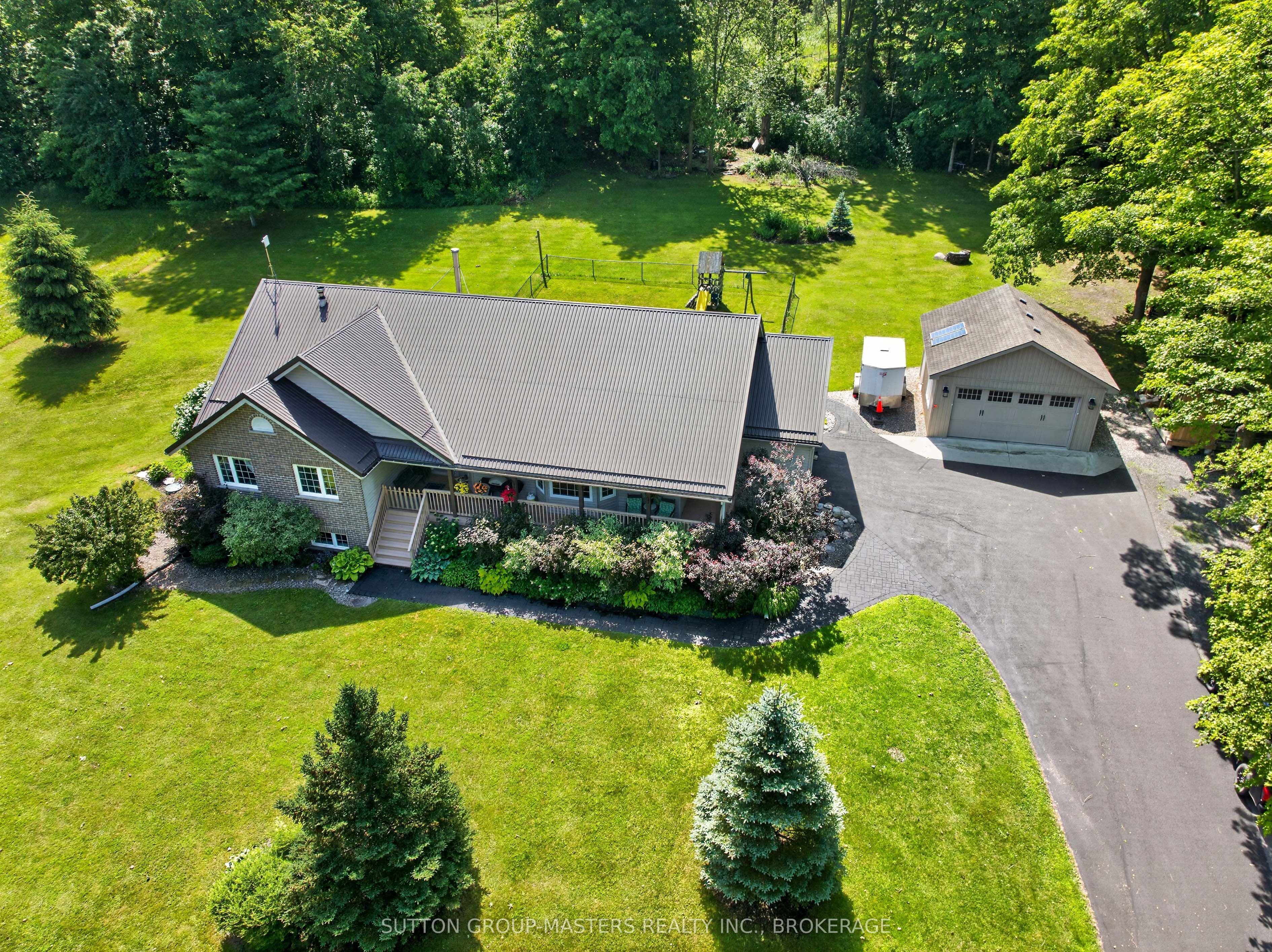 710 Maple Road, Loyalist, ON K0H 2H0 photo 2