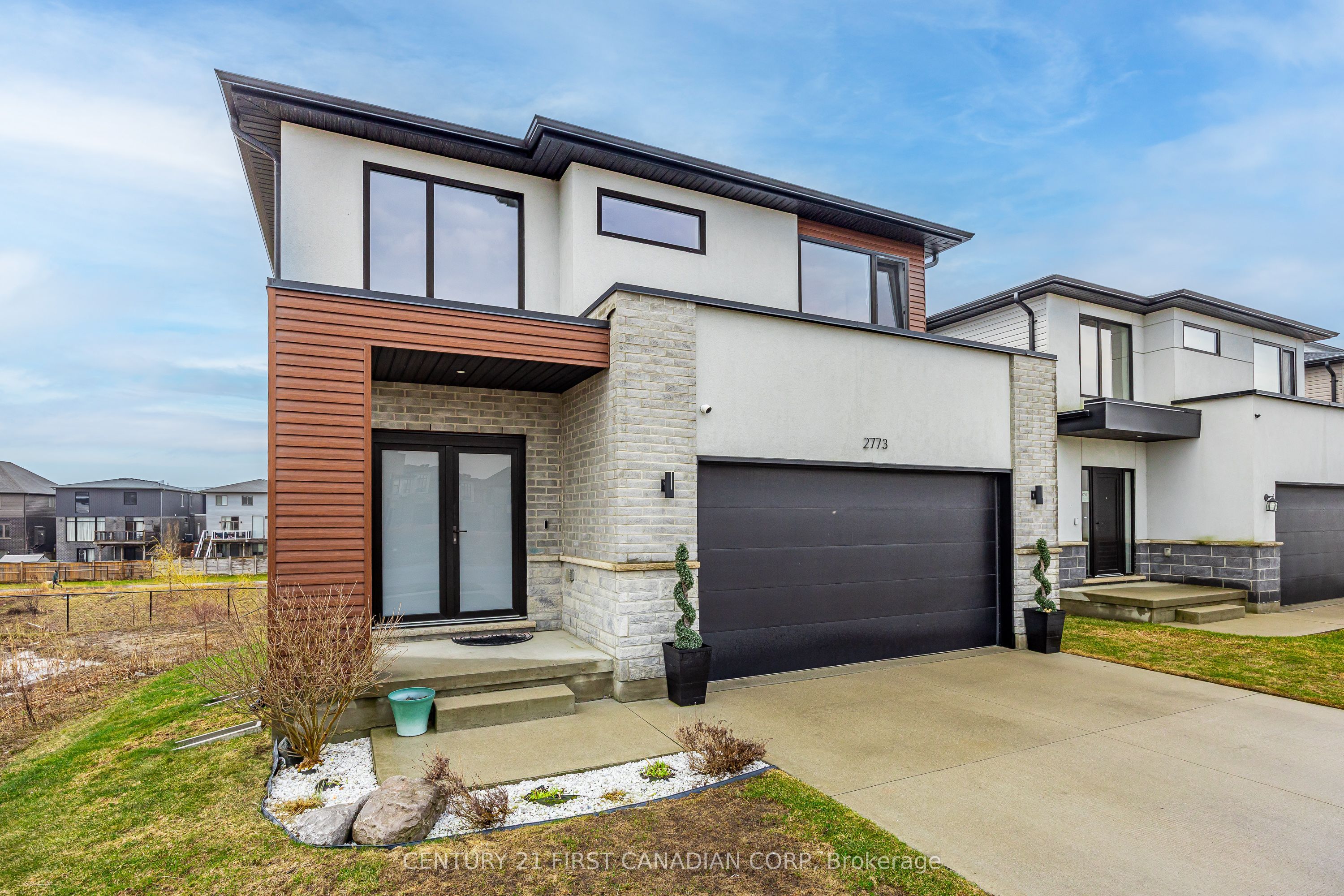 2773 Heardcreek Trail, London North, ON N6G 0W1 photo 2