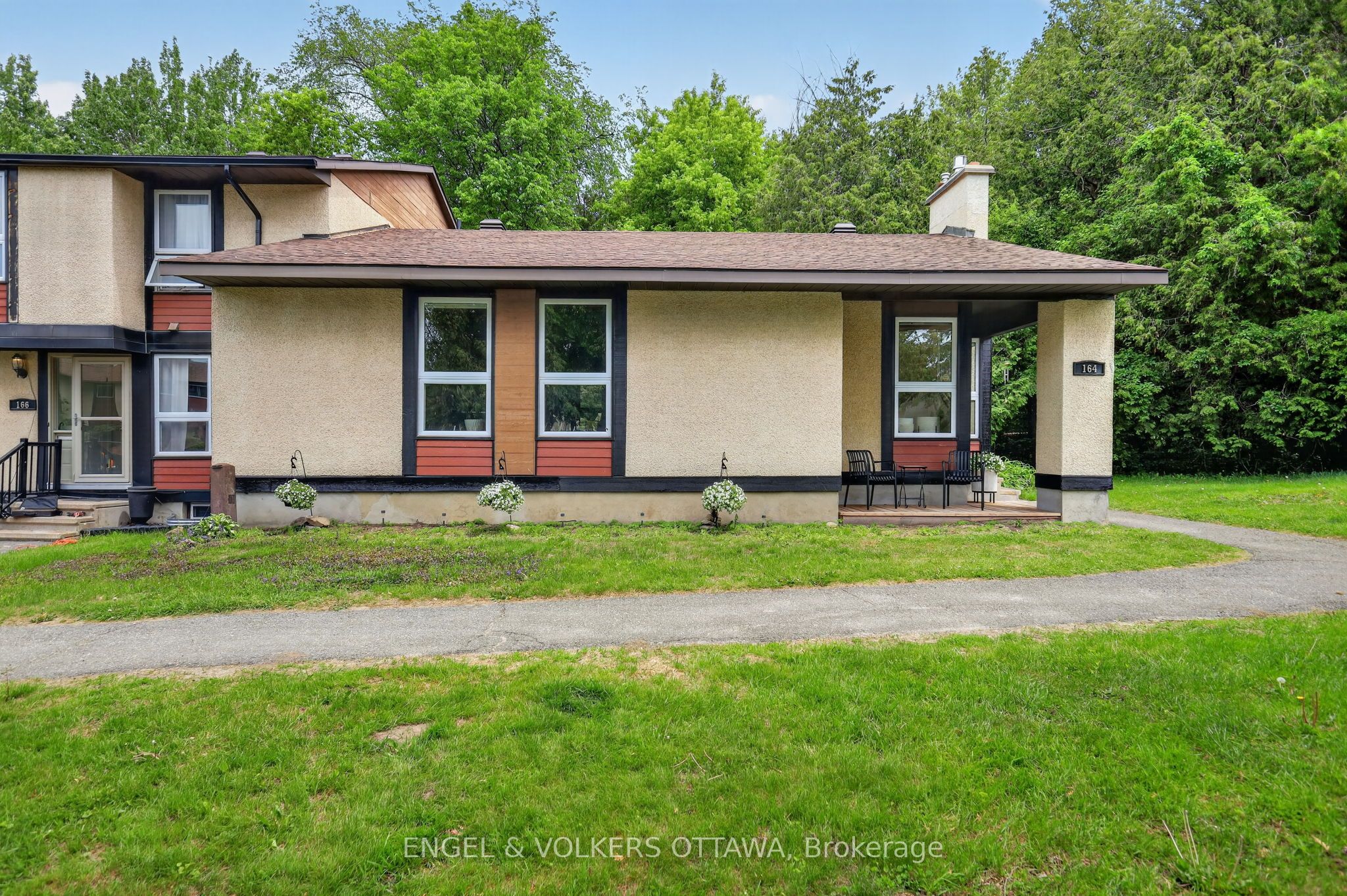 164 McClintock Way 6, Kanata, ON K2L 2A4 photo 3
