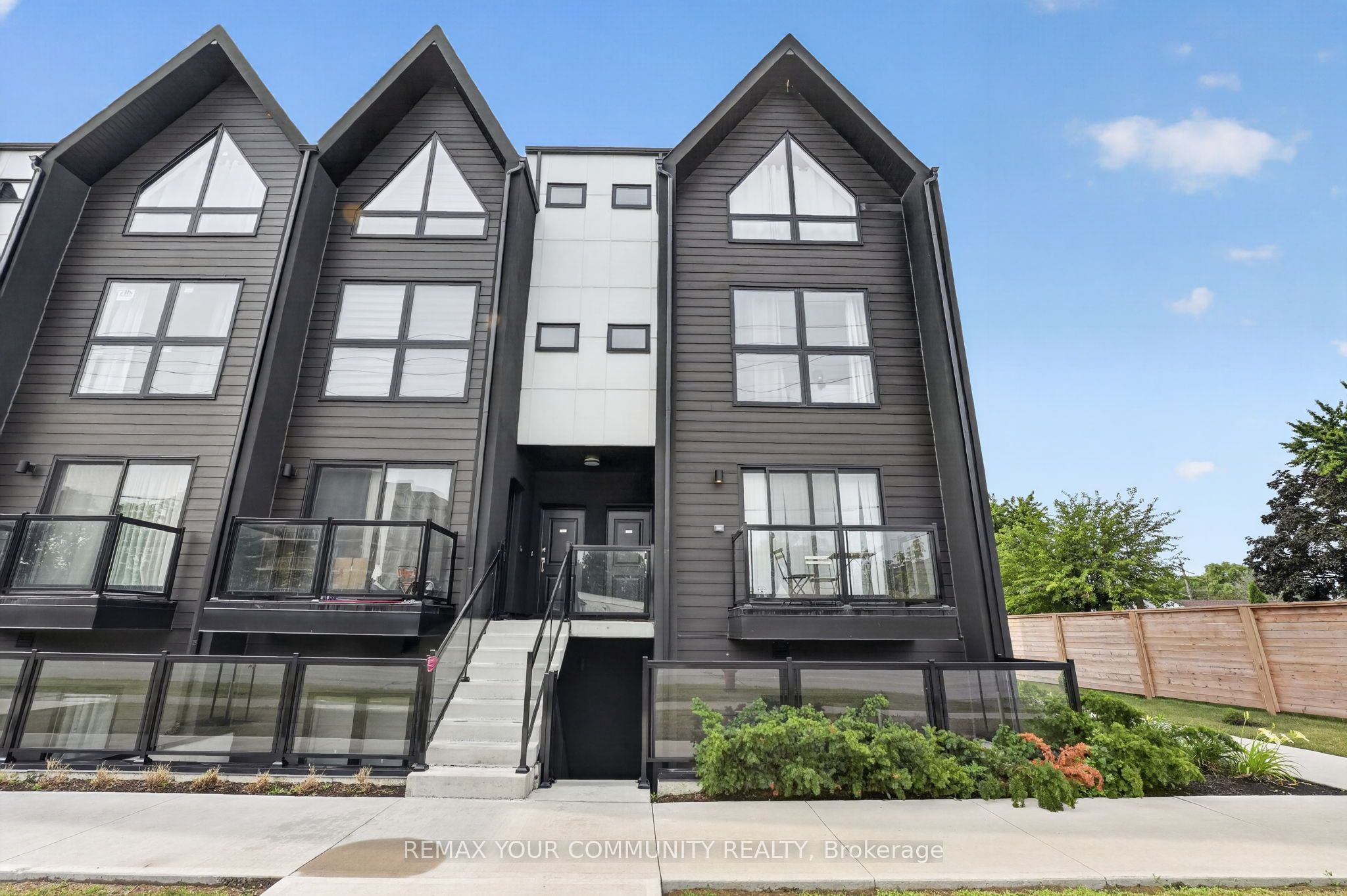 7277 Wilson Crescent, Niagara Falls, ON L2G 4R8 photo 3
