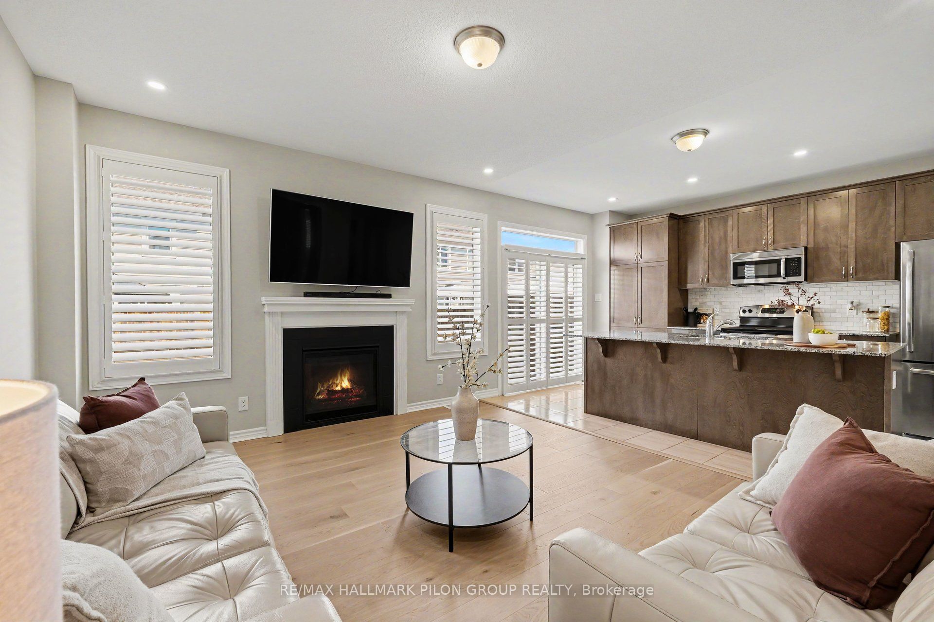 124 Mandalay Street, Orleans - Cumberland and Area, ON K4A 1A6 photo 5