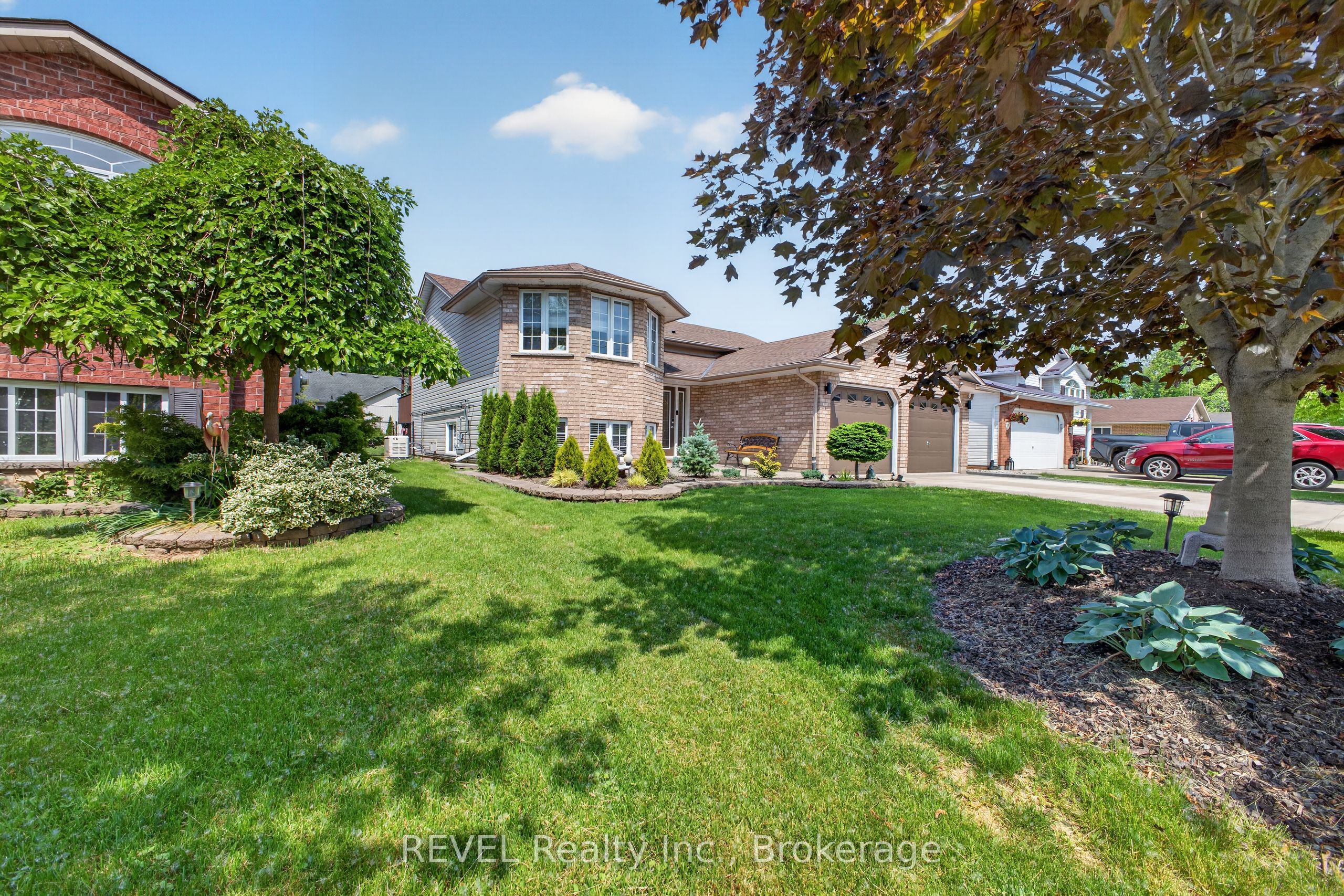 349 SCOTT Avenue, Fort Erie, ON L2A 5E5 photo 3