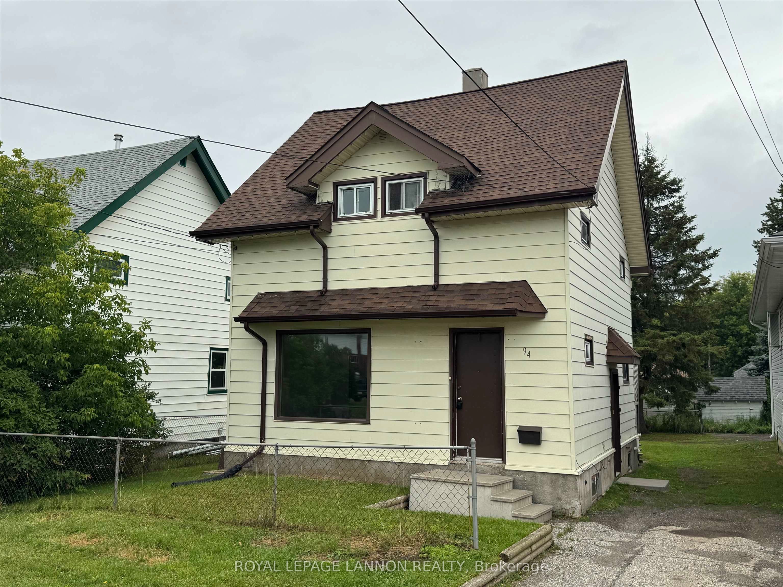 94 Empress Ave. S., Thunder Bay, ON P7B 5N3