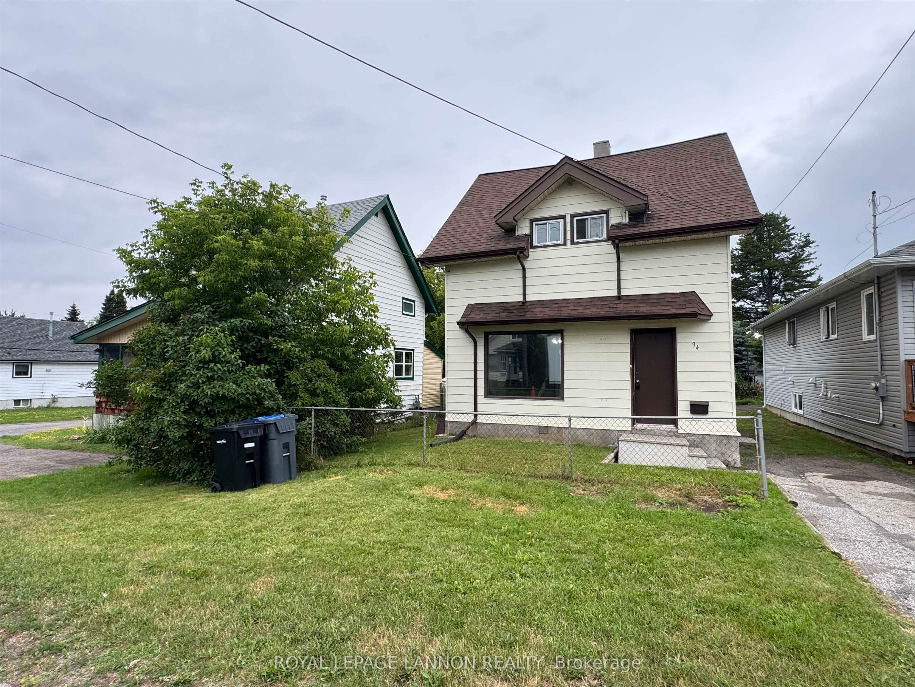 94 Empress Ave. S., Thunder Bay, ON P7B 5N3 photo 2