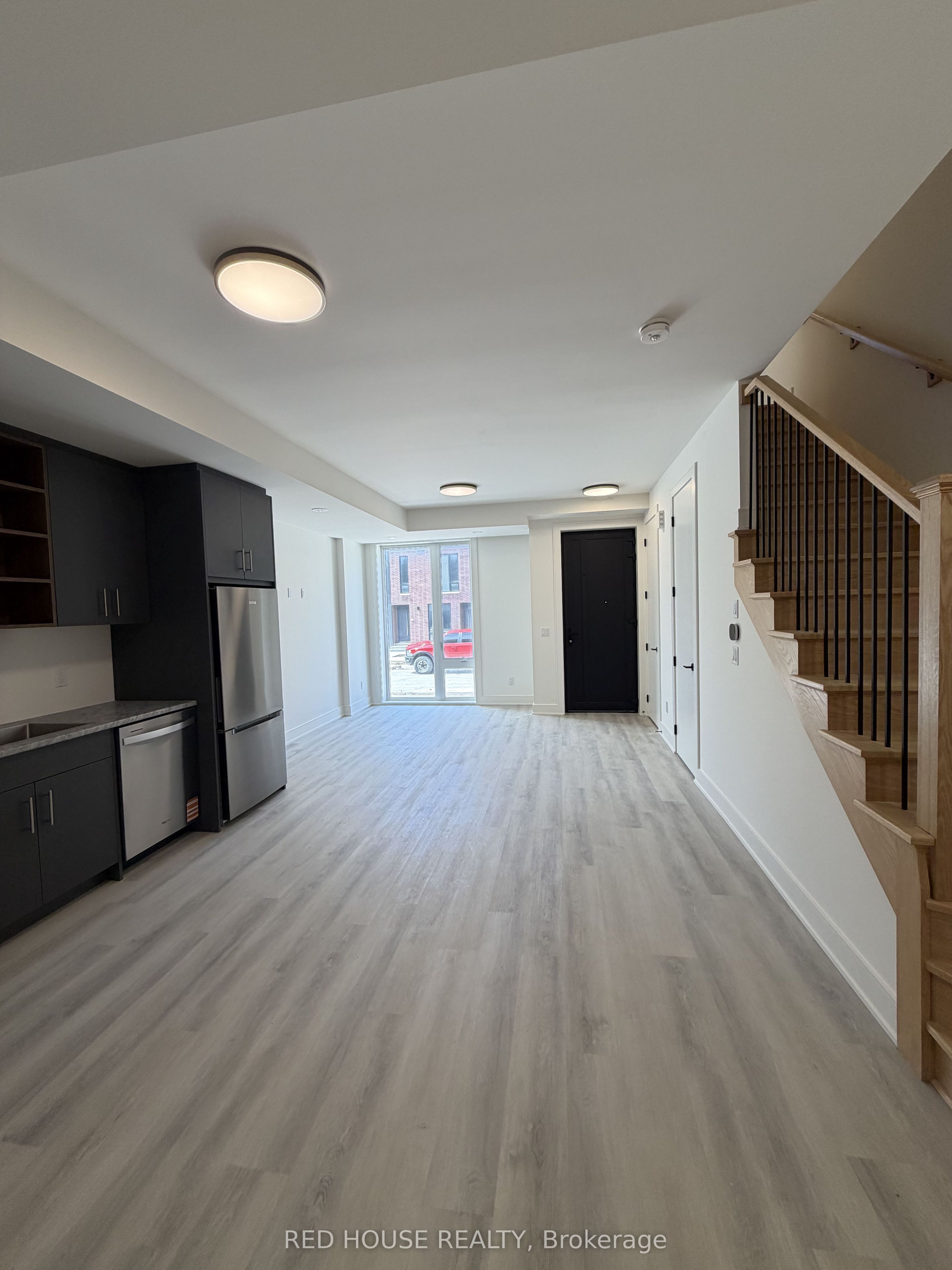 96 Everett Common, St. Catharines, ON L2P 0H1 photo 4