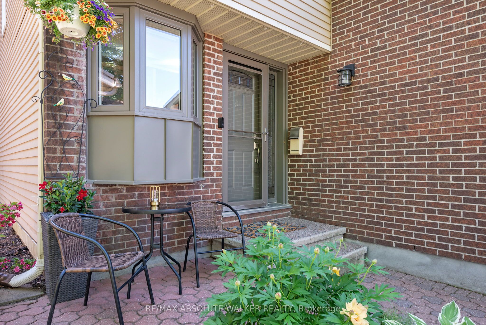1546 Meadowfield Place, Orleans - Convent Glen and Area, ON K1C 5V9 photo 3