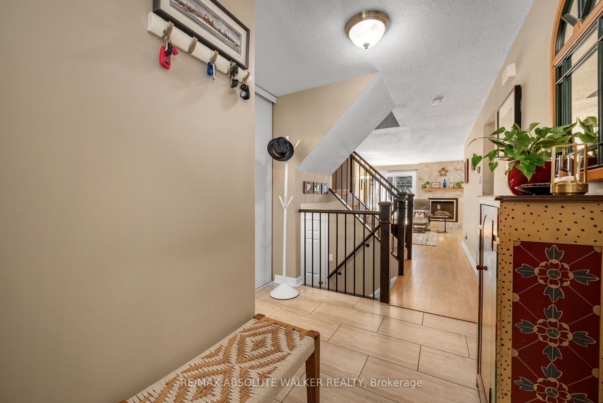 1546 Meadowfield Place, Orleans - Convent Glen and Area, ON K1C 5V9 photo 4