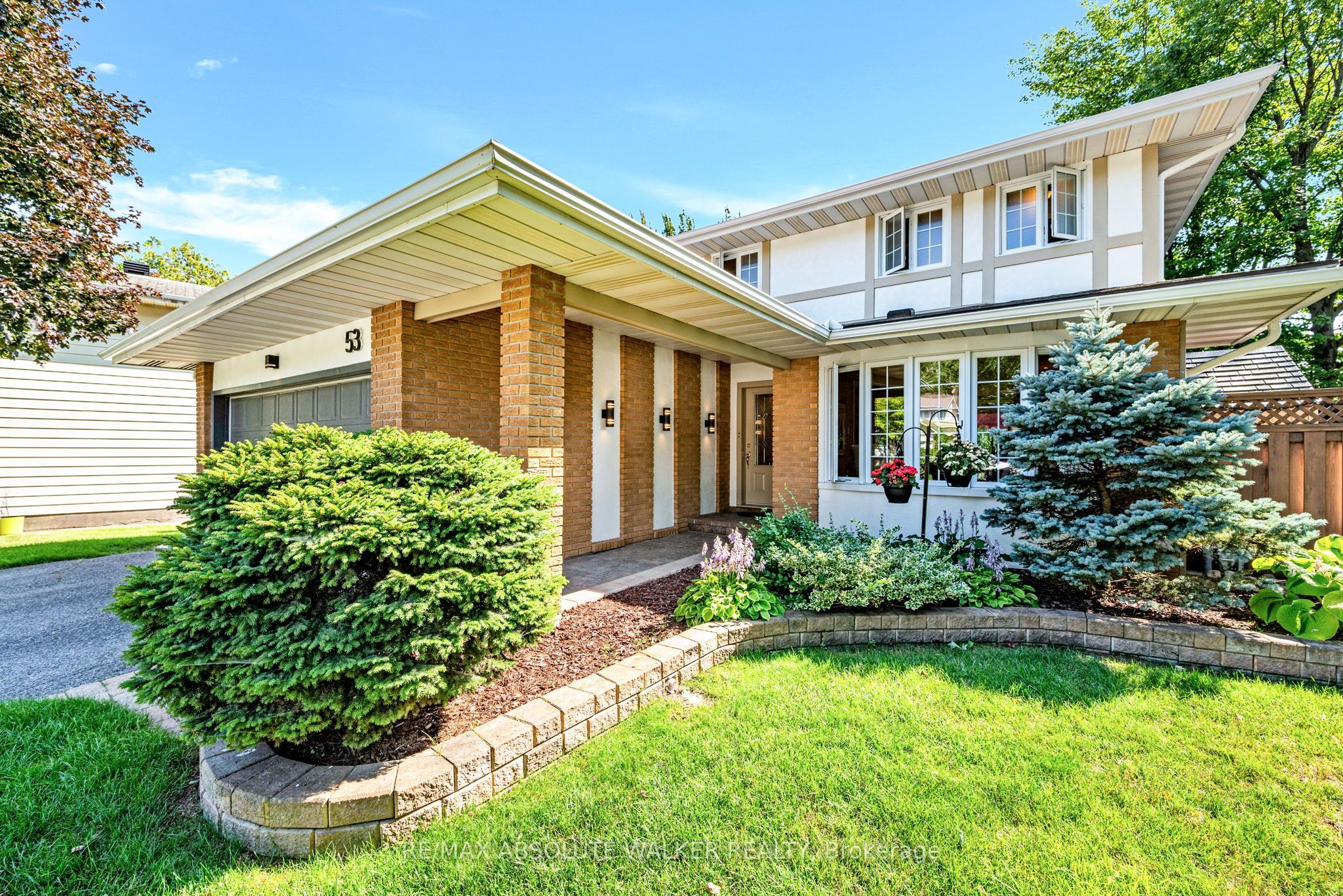 53 Northpark Drive, Blackburn Hamlet, ON K1B 3R7 photo 3