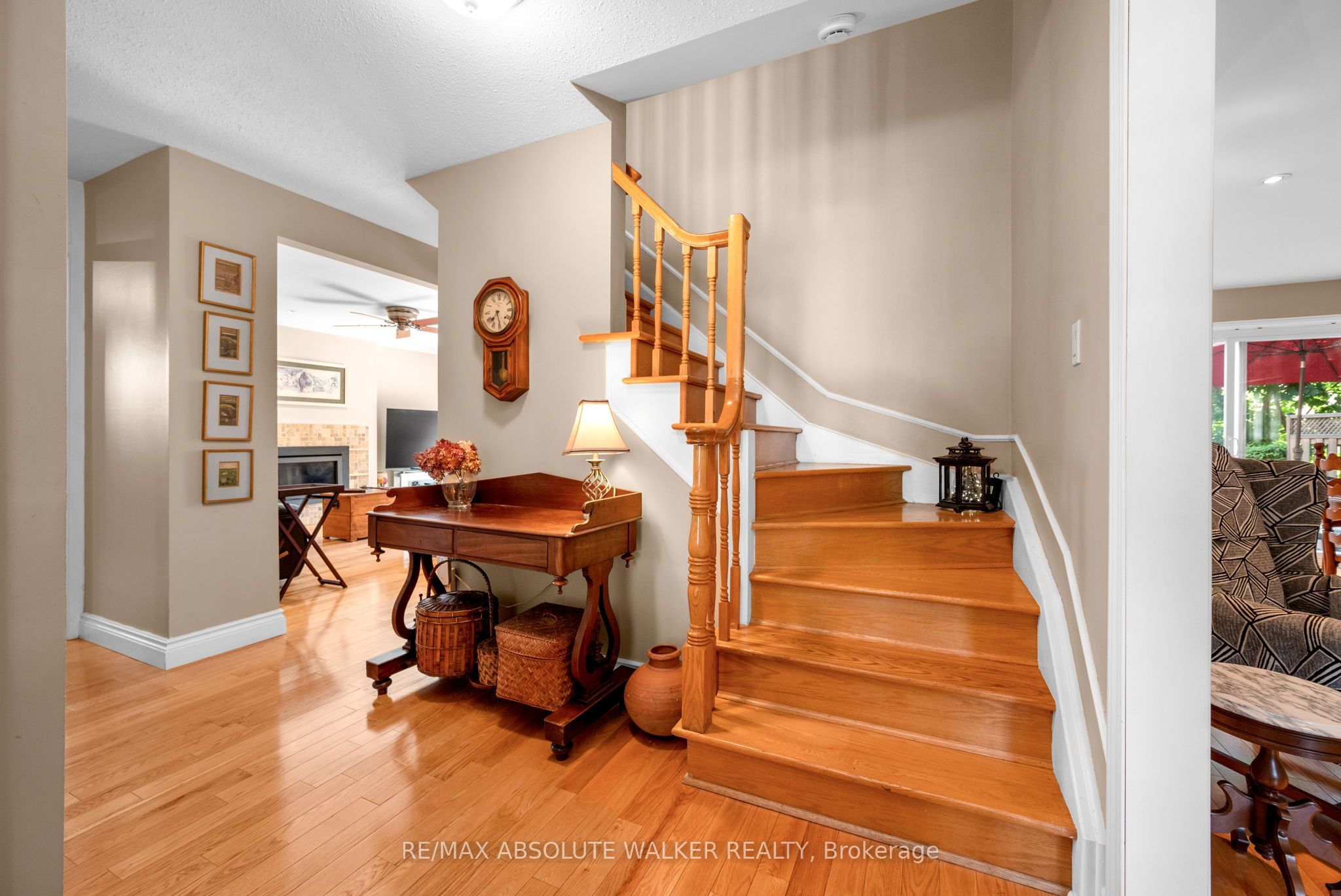 53 Northpark Drive, Blackburn Hamlet, ON K1B 3R7 photo 5