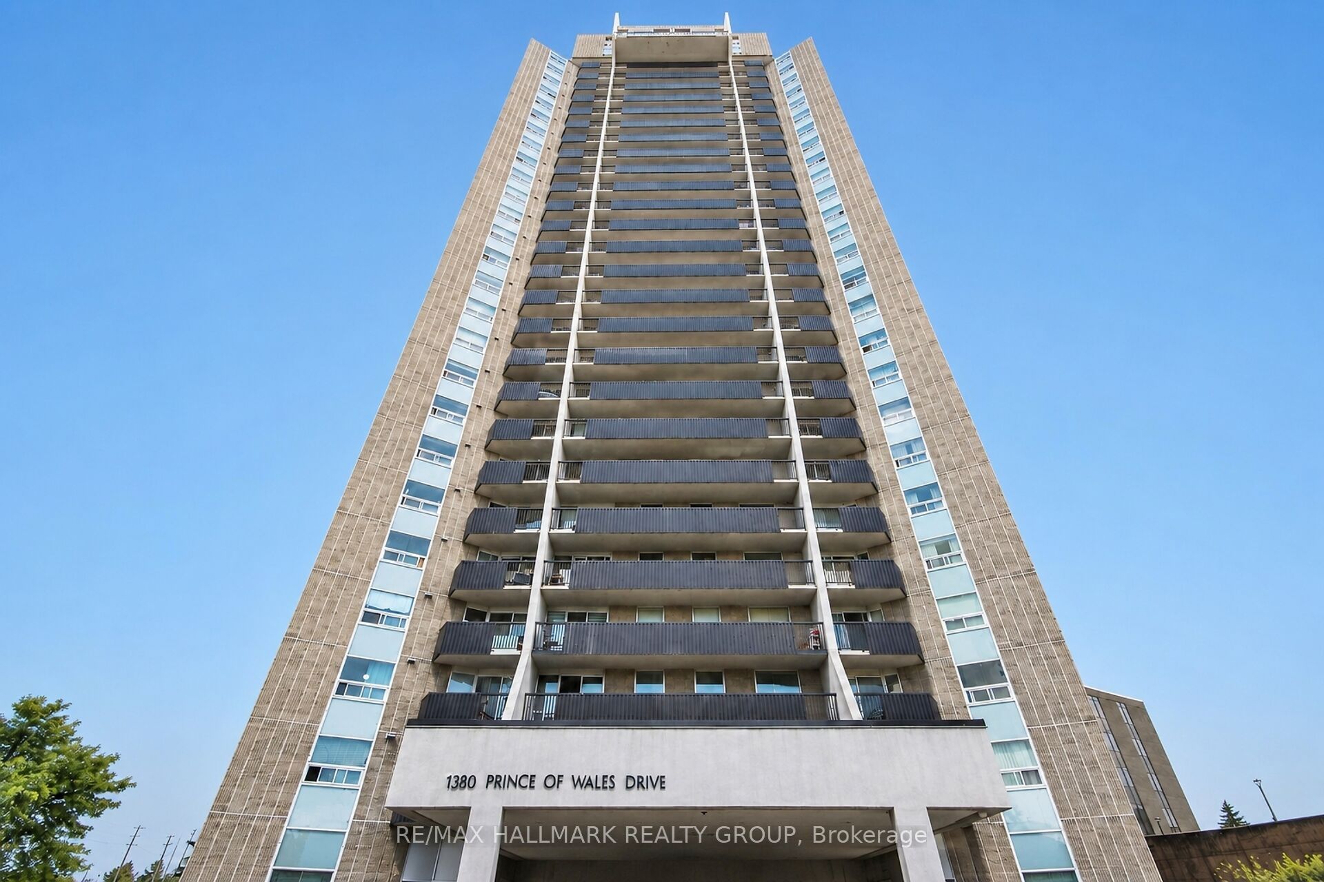 1380 Prince Of Wales Drive 304, Mooneys Bay - Carleton Heights and Area, ON K2C 3N5
