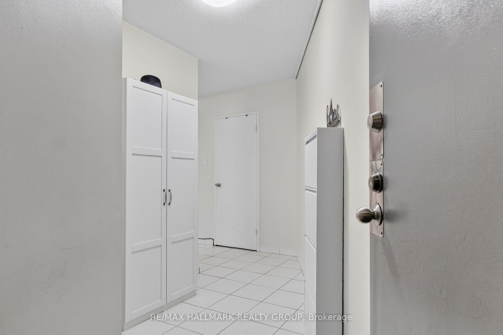 1380 Prince Of Wales Drive 304, Mooneys Bay - Carleton Heights and Area, ON K2C 3N5 photo 4