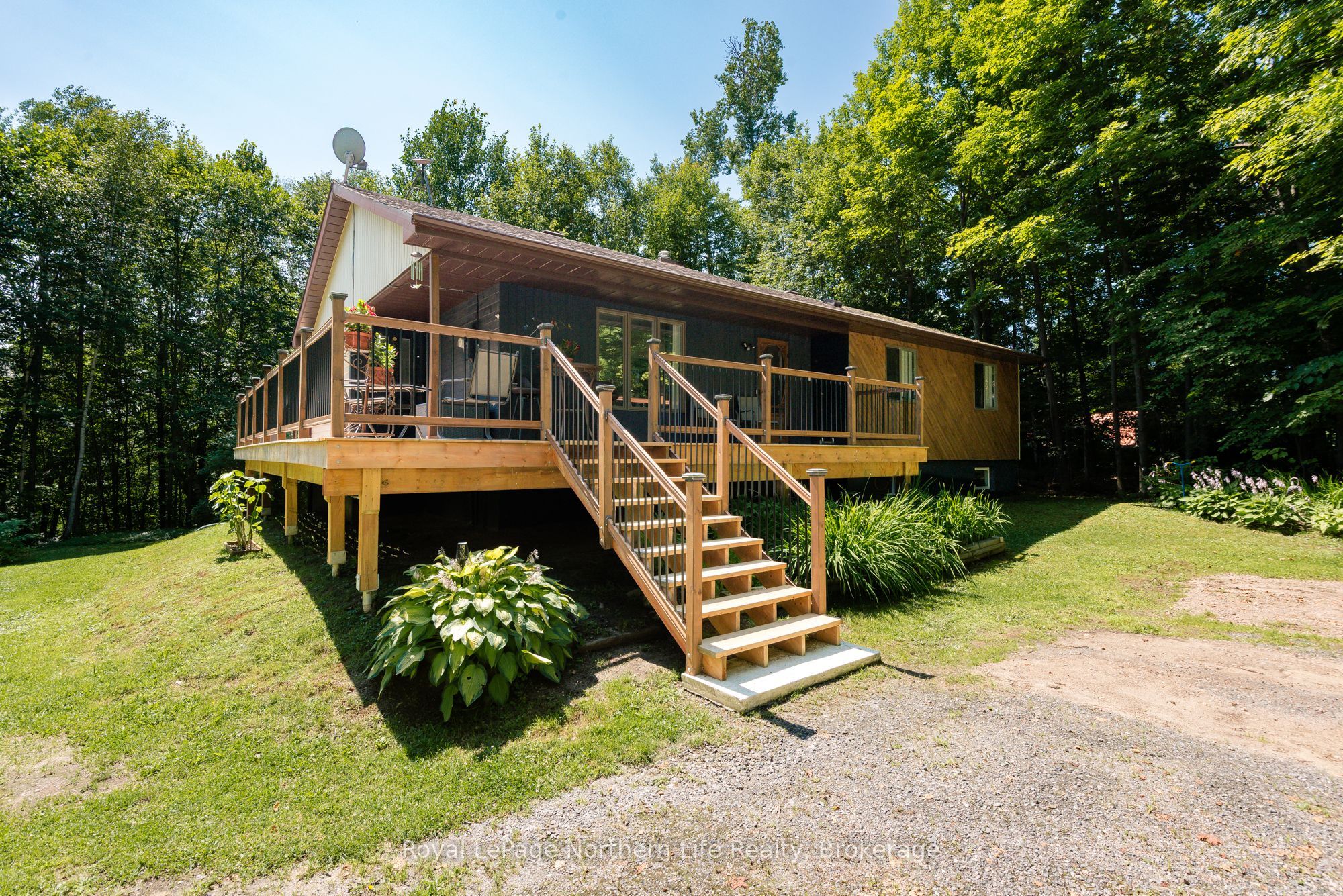106 Lakeview Court, Bonfield, ON P0H 1E0