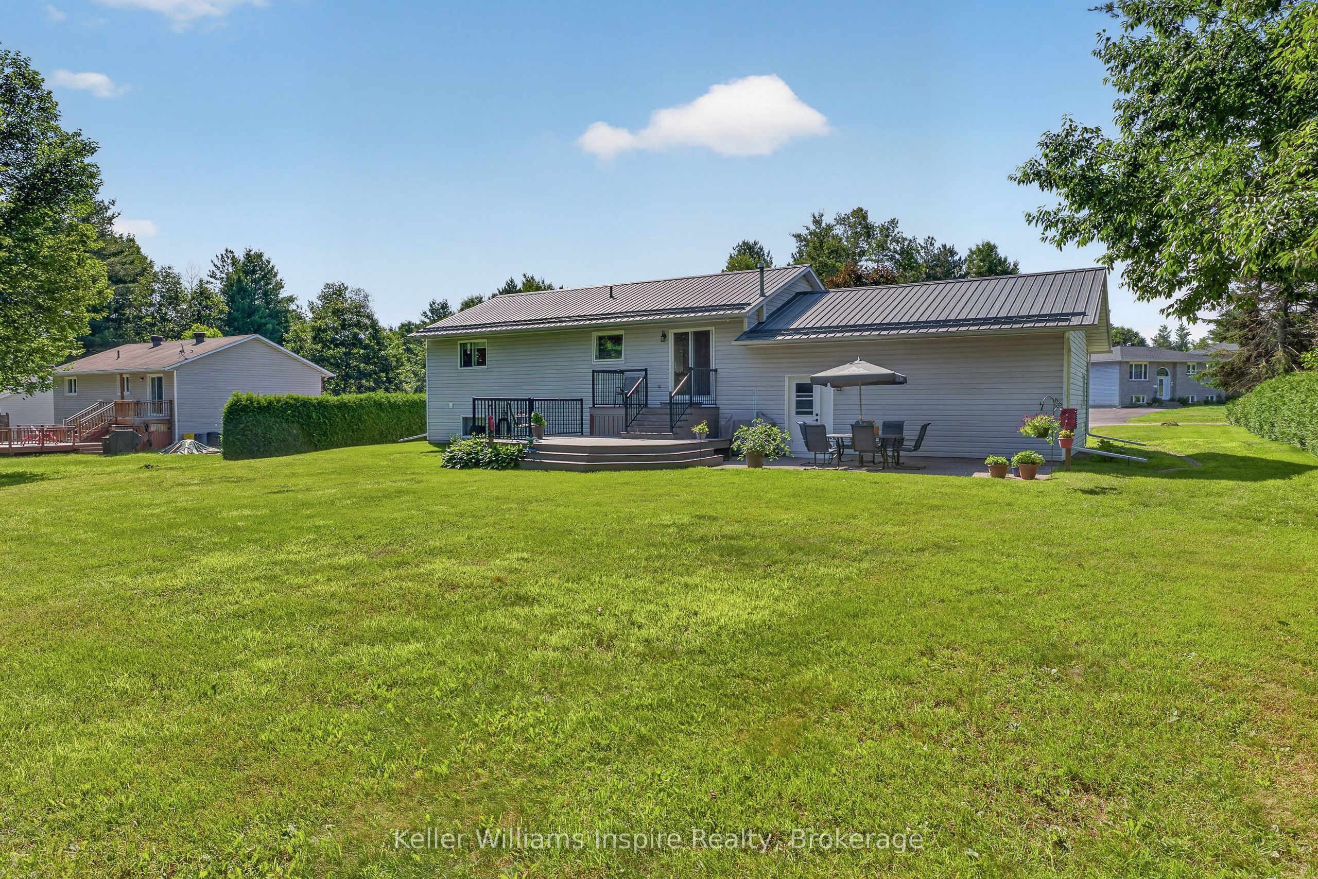 12 Jamie Crescent, Petawawa, ON K8H 3N2 photo 4