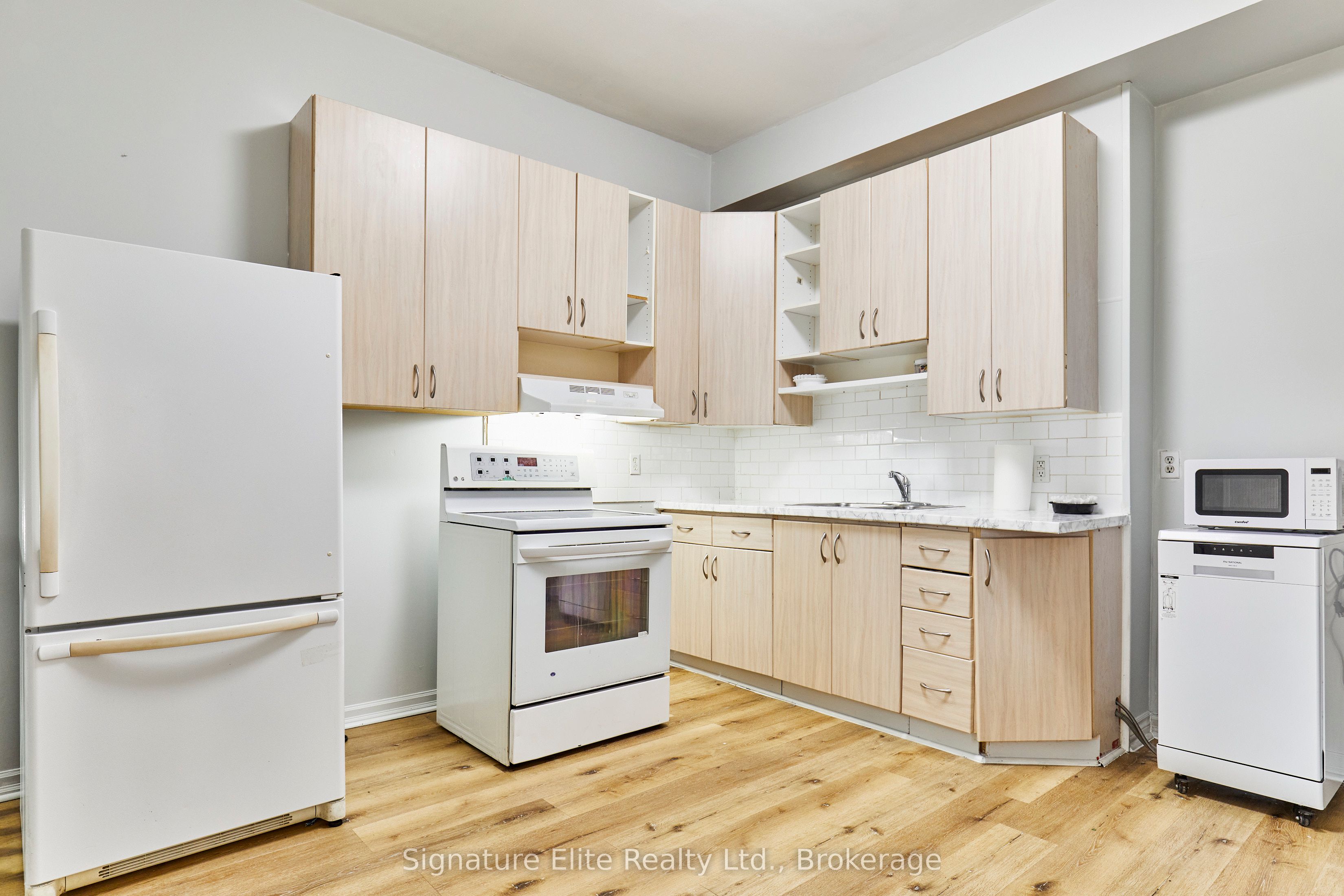 363 Barton Street E 3, Hamilton, ON L8L 2X8 photo 3