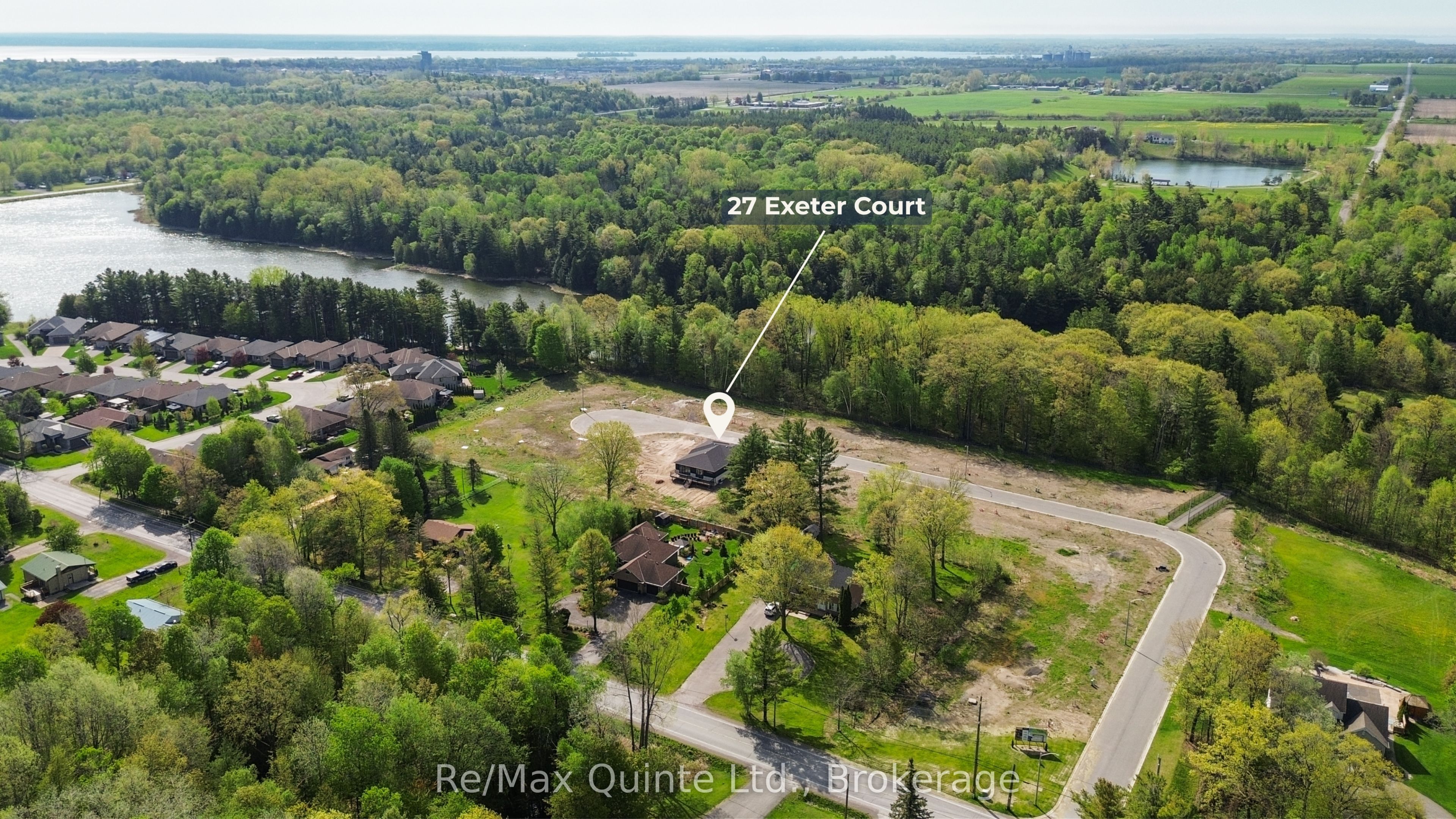 27 Exeter Court, Quinte West, ON K8V 5P4 photo 2