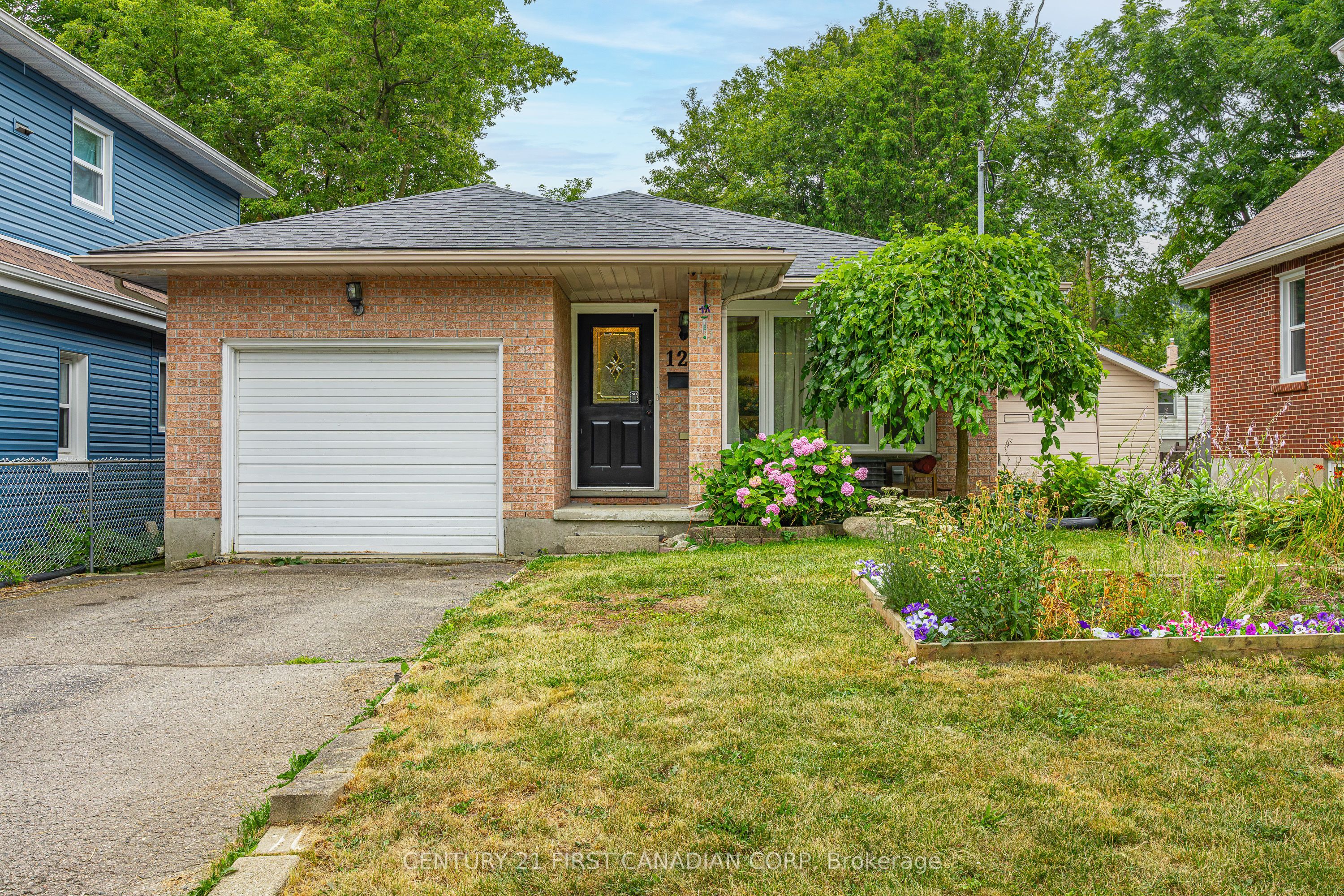 129 Langarth Street W, London South, ON N6J 1P7