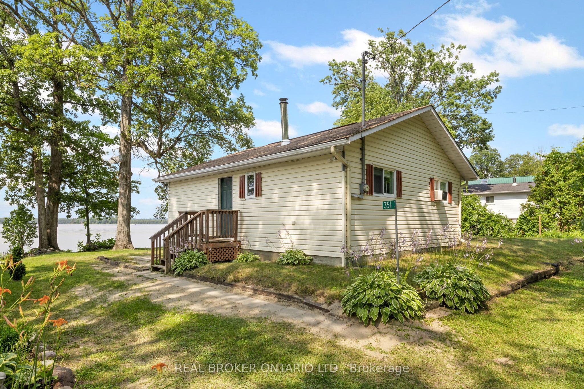 351 Leavoy Lane, Horton, ON K7V 3Z8