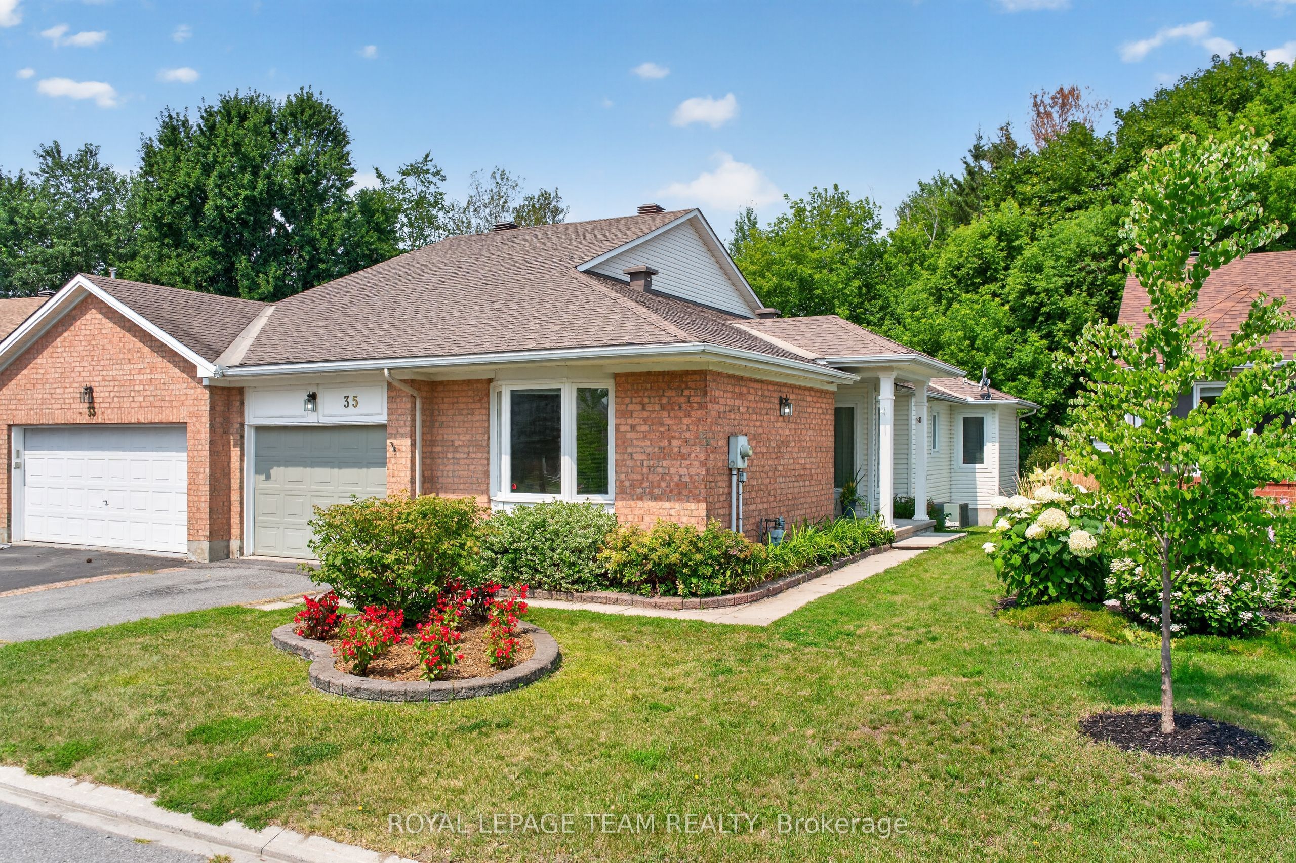 35 Billingham Crescent, Kanata, ON K2K 2T7