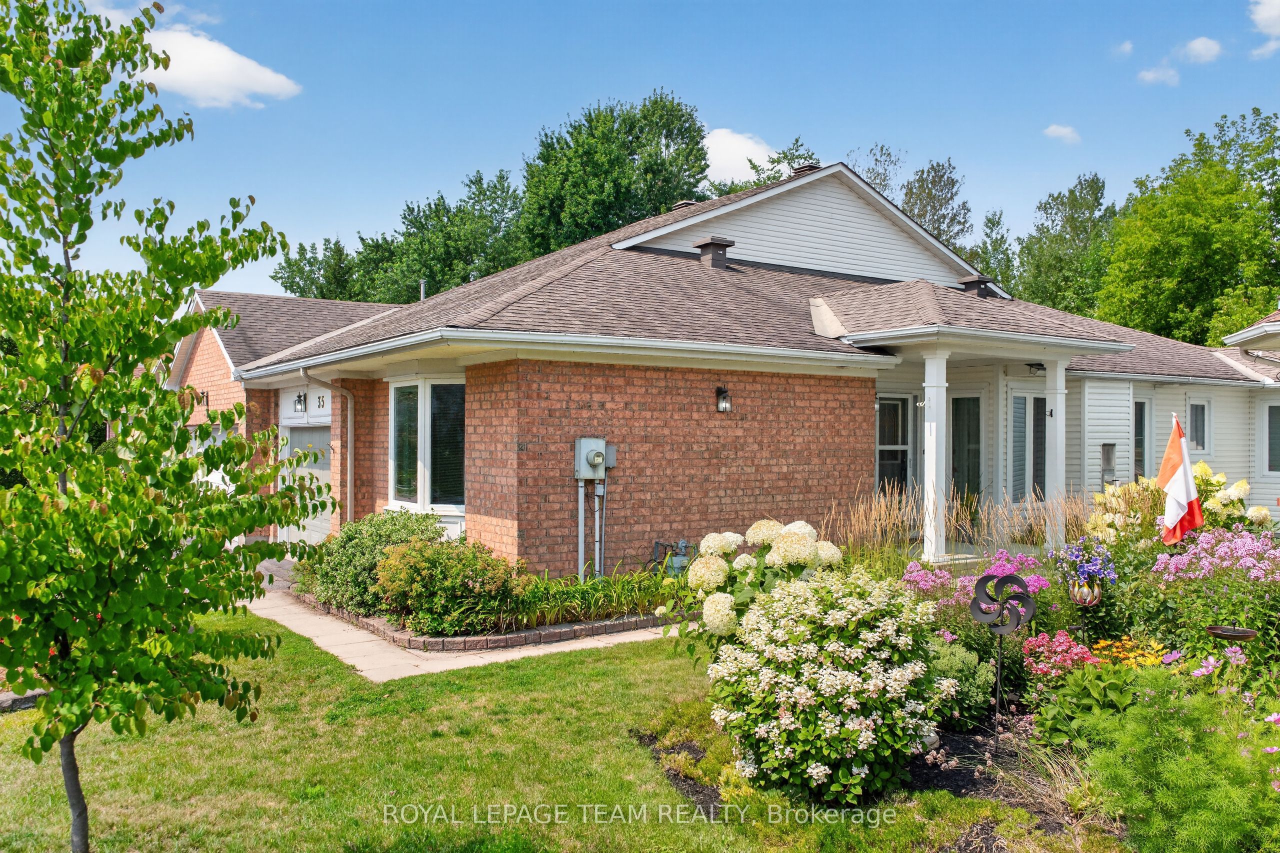 35 Billingham Crescent, Kanata, ON K2K 2T7 photo 4