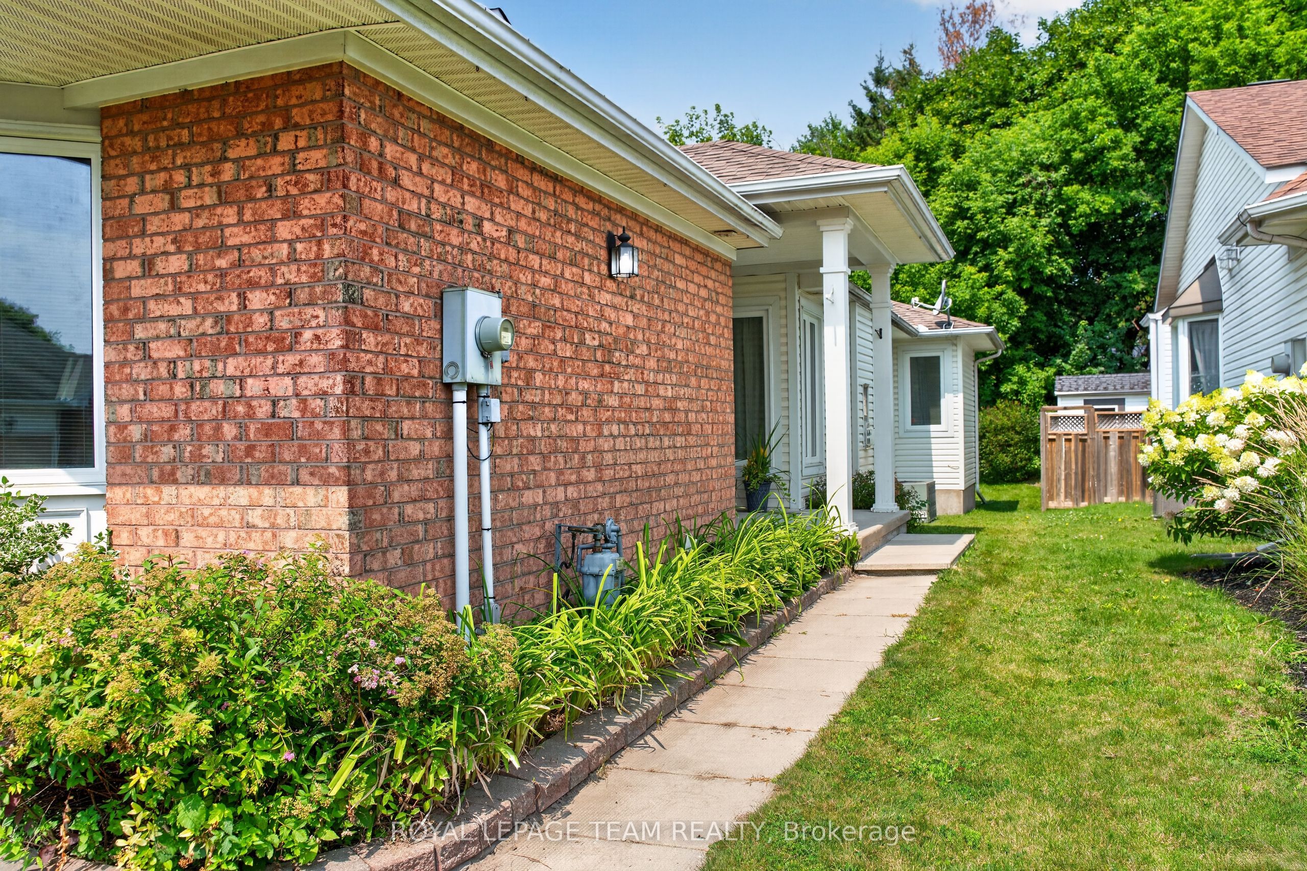 35 Billingham Crescent, Kanata, ON K2K 2T7 photo 5