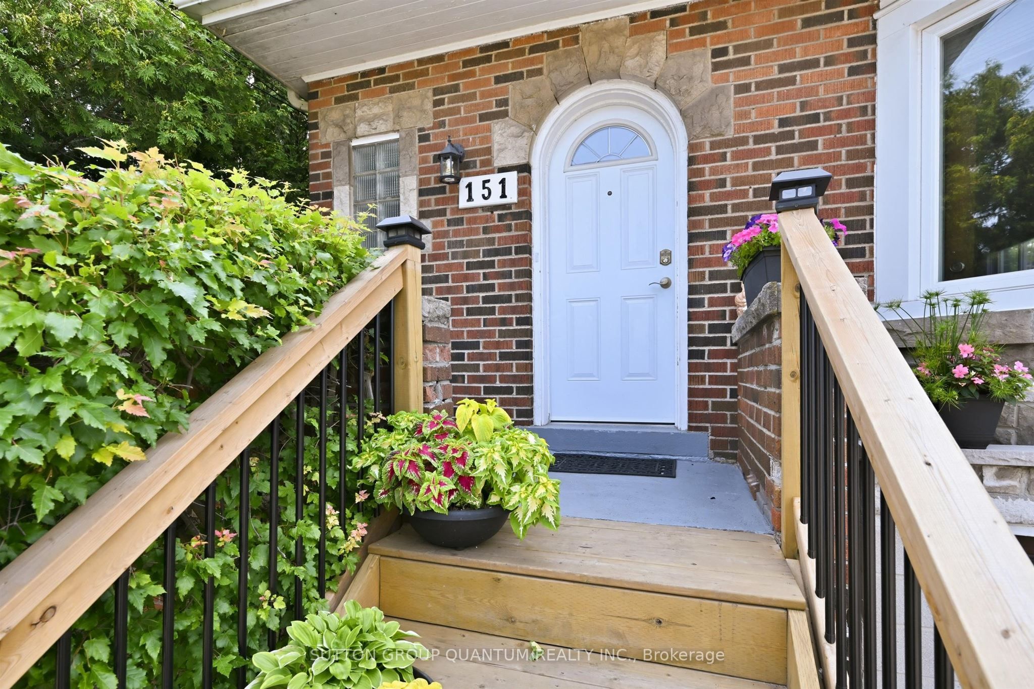 151 N East 16th Street, Hamilton, ON L9A 4J4 photo 4