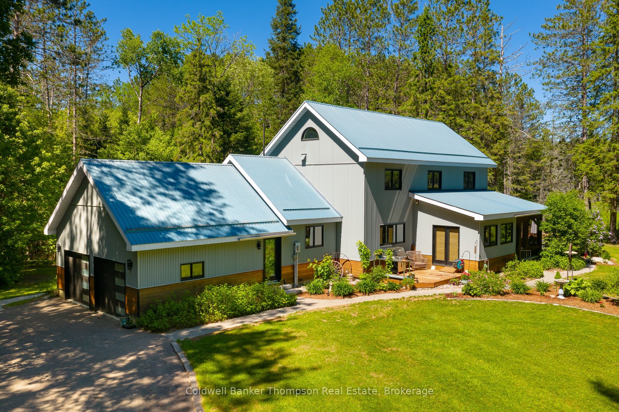 1095 Williamsport Road, Huntsville, ON P1H 2J4