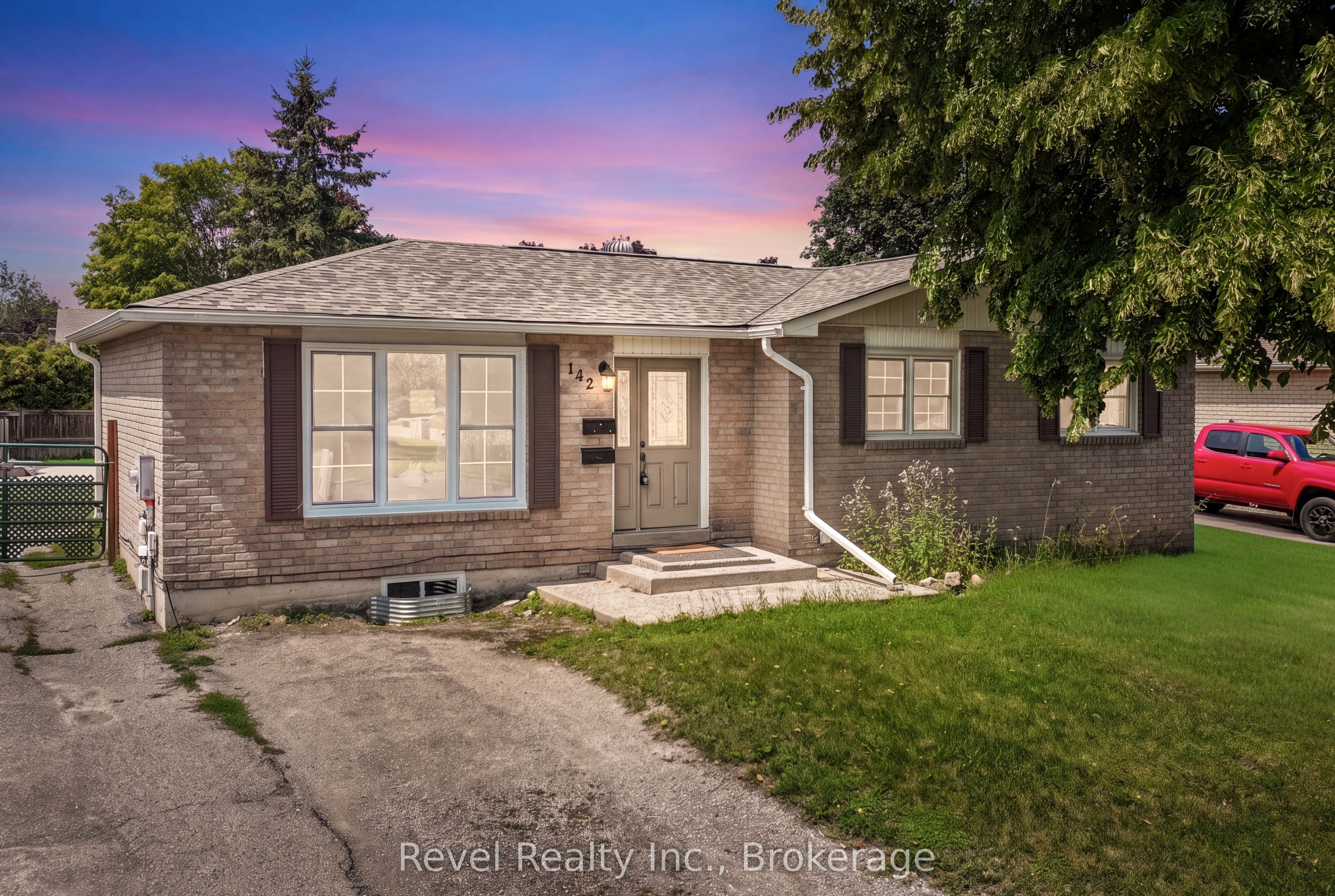 142 Sanderling Crescent, Kawartha Lakes, ON K9V 5L2 photo 2