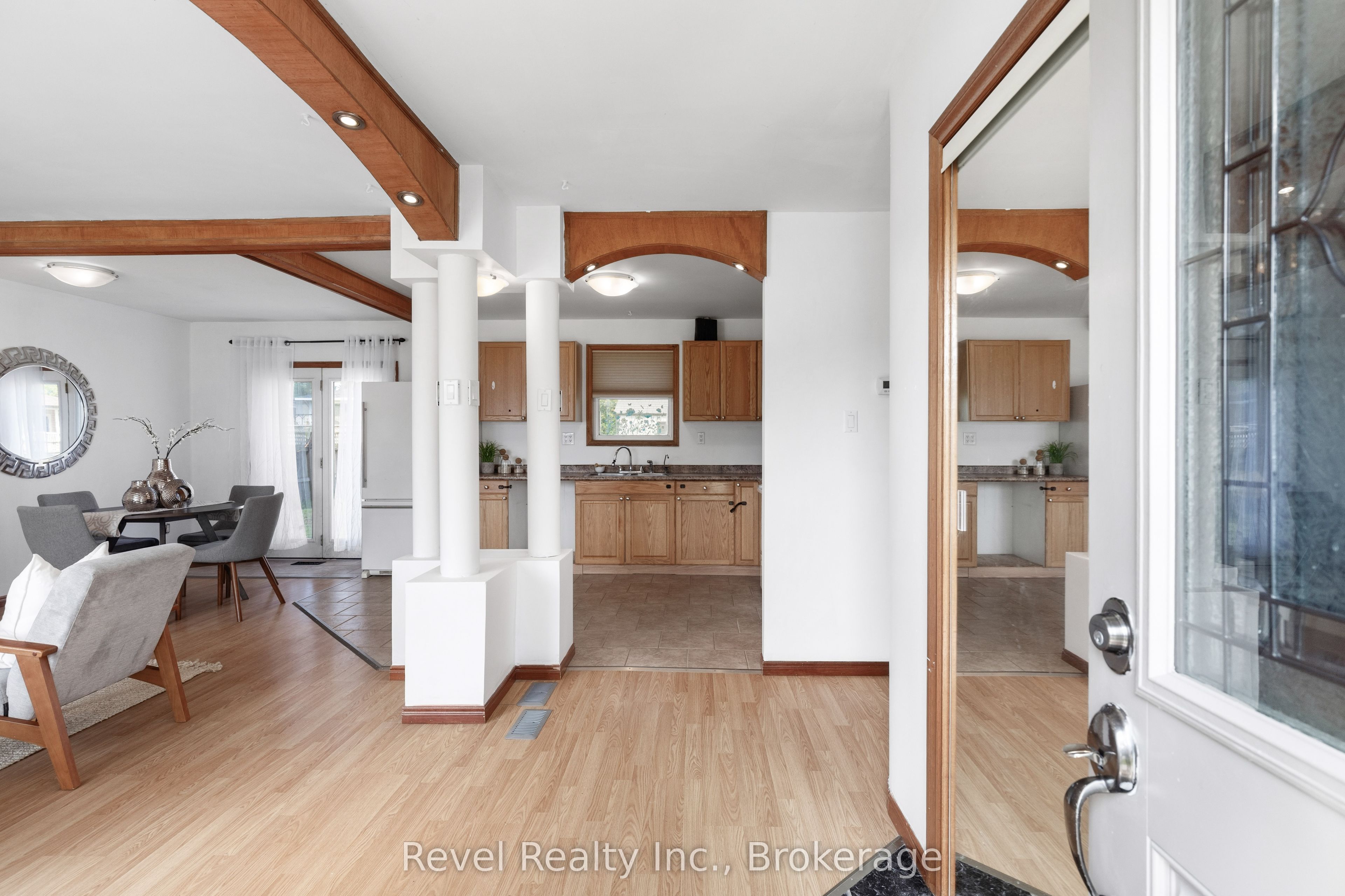 142 Sanderling Crescent, Kawartha Lakes, ON K9V 5L2 photo 4
