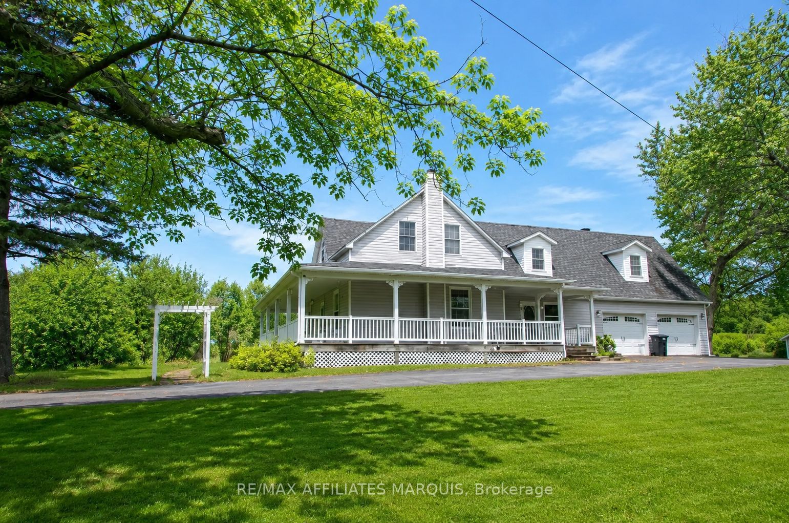 5870 Roger Stevens Drive, Montague, ON K7A 4S6 photo 2