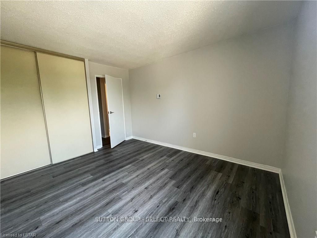135 Baseline Road 4, London South, ON N6J 4W4 photo 5