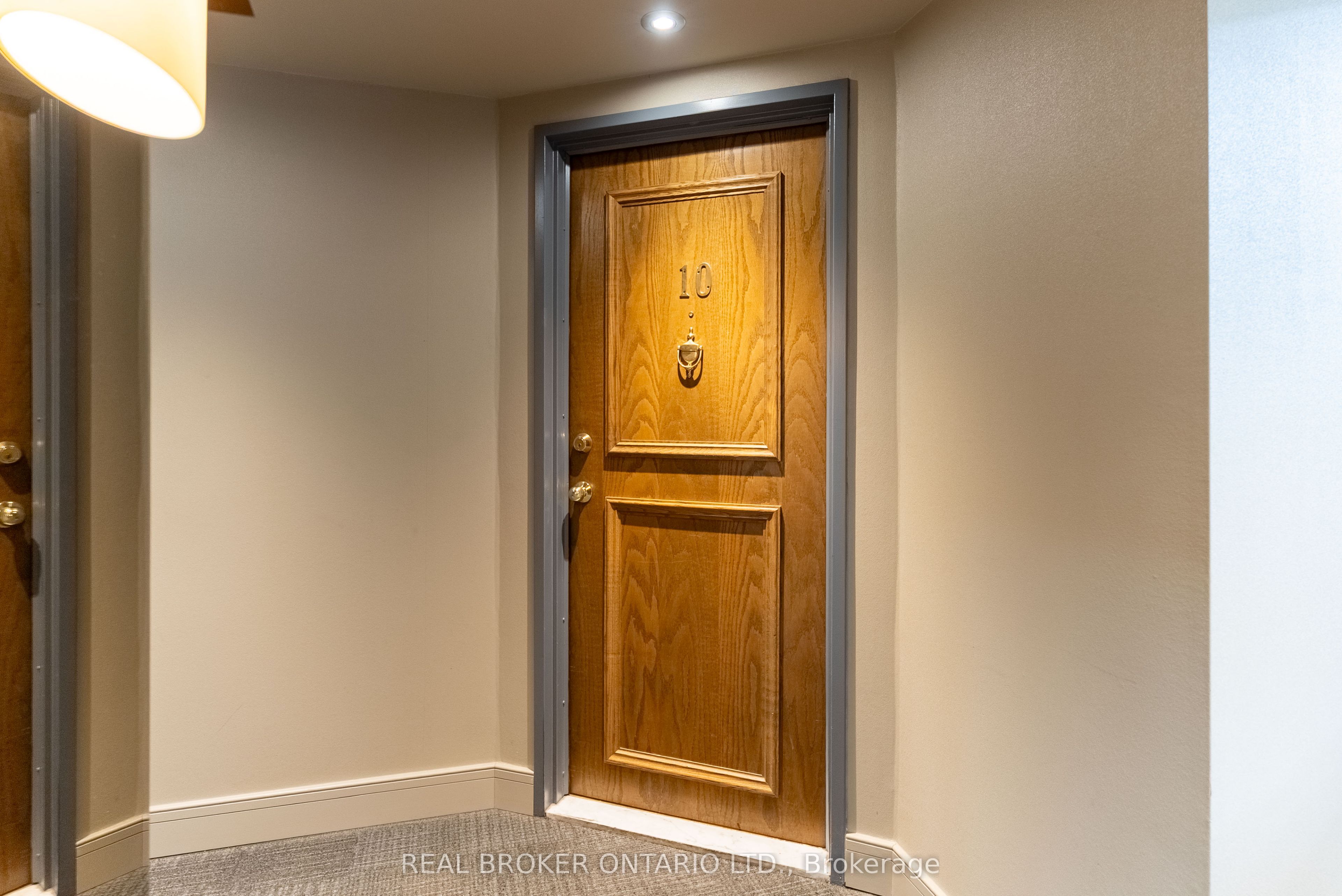 405 Laurier Avenue E 10, Lower Town - Sandy Hill, ON K1N 6R4 photo 3