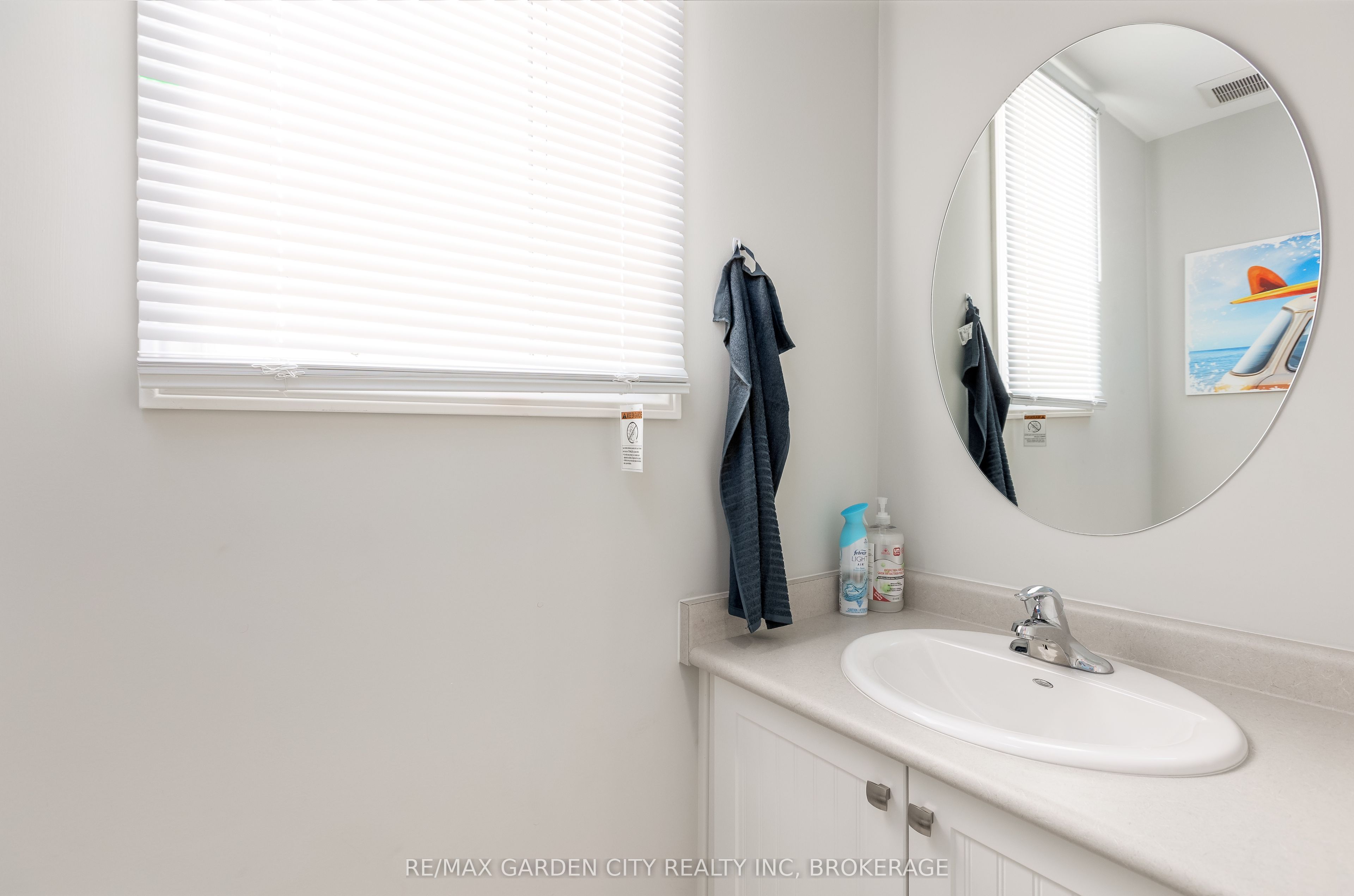 33 Bounty Avenue, Thorold, ON L2V 0H3 photo 4