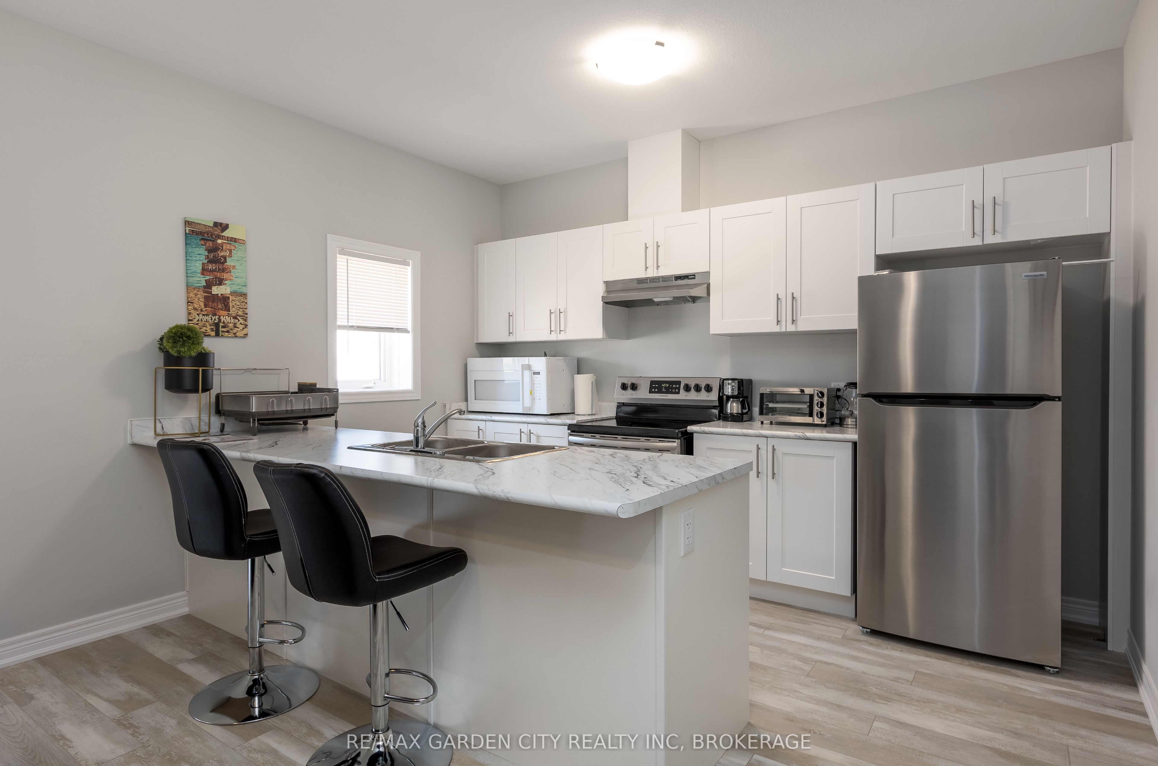 33 Bounty Avenue, Thorold, ON L2V 0H3 photo 5