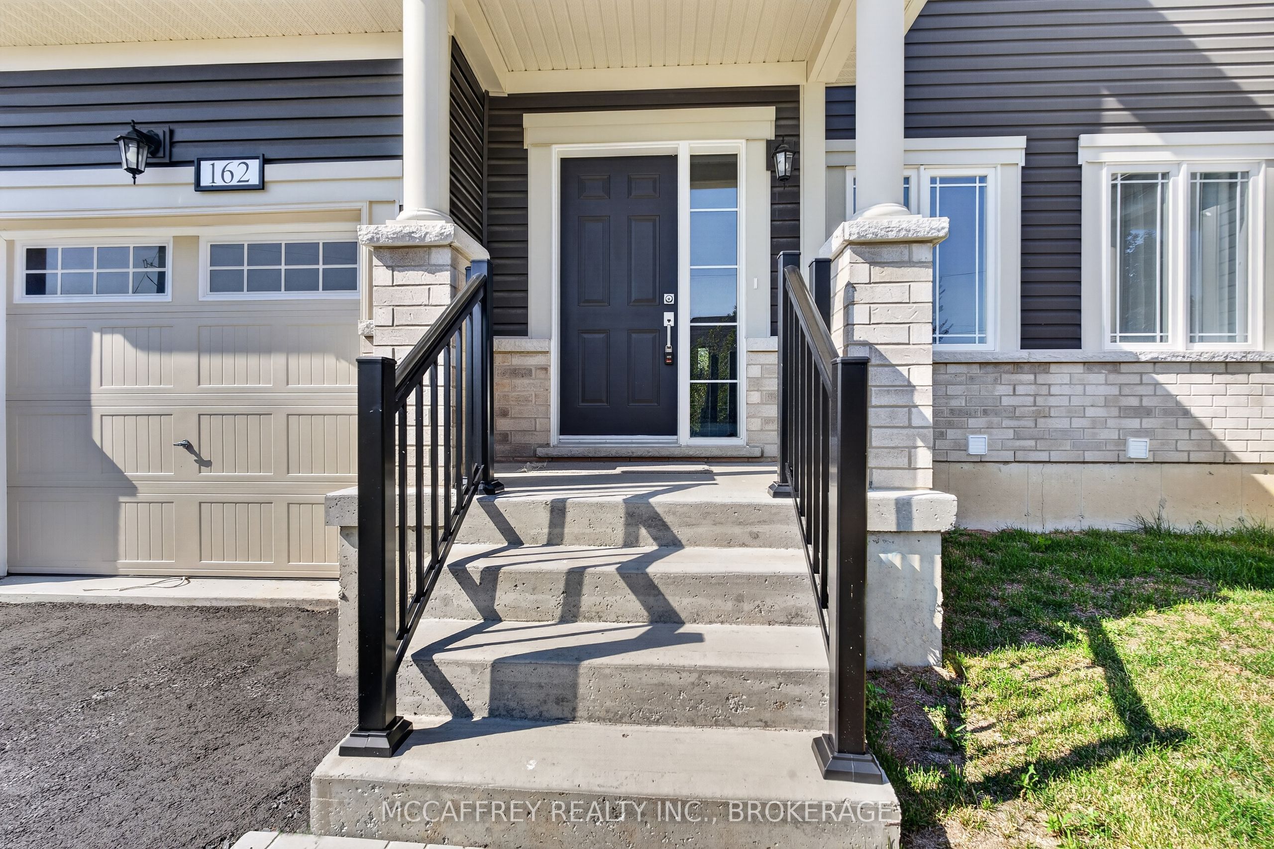 162 Purdy Road, Loyalist, ON K0H 1G0 photo 2