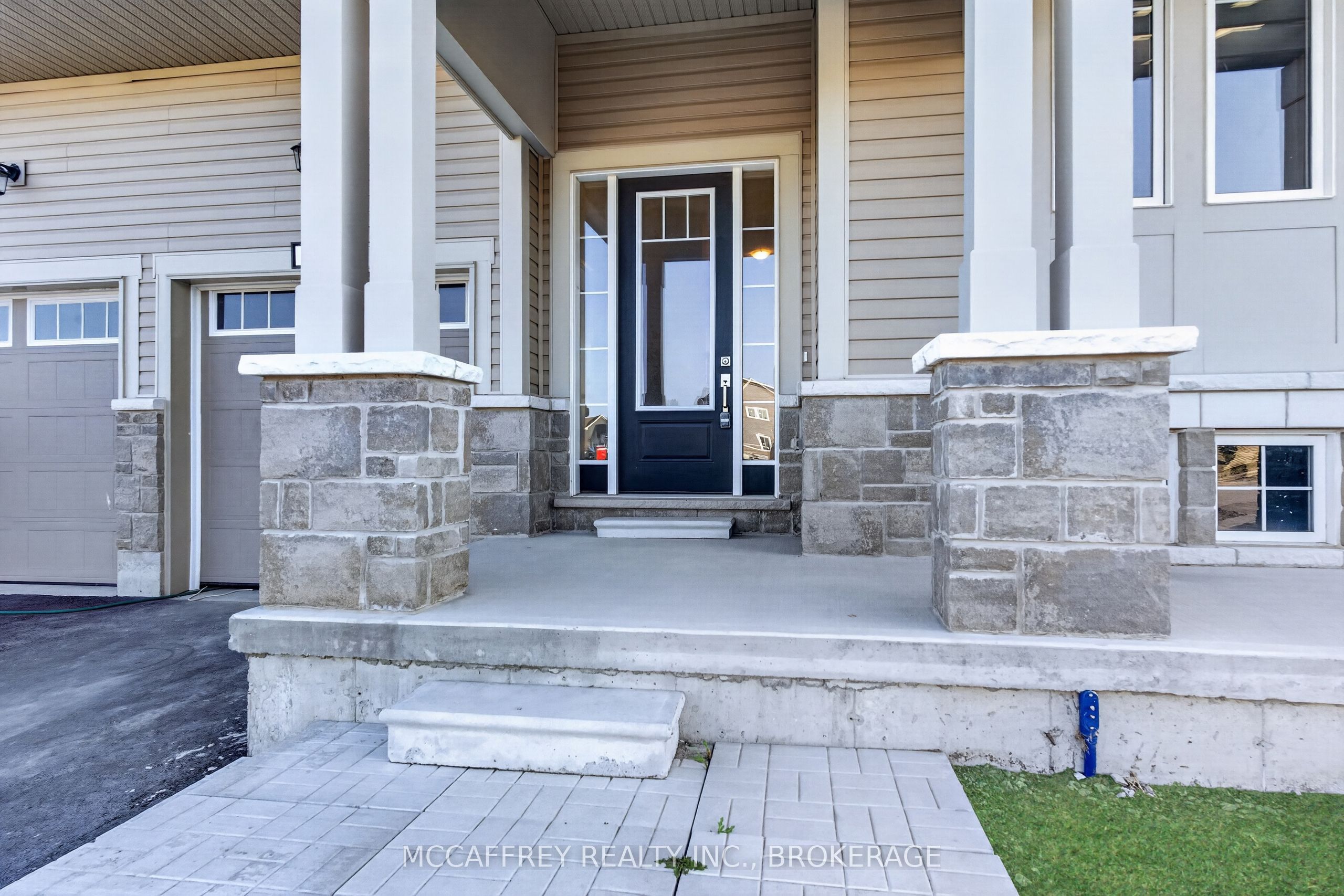 160 Country Club Drive, Loyalist, ON K0H 1G0 photo 2