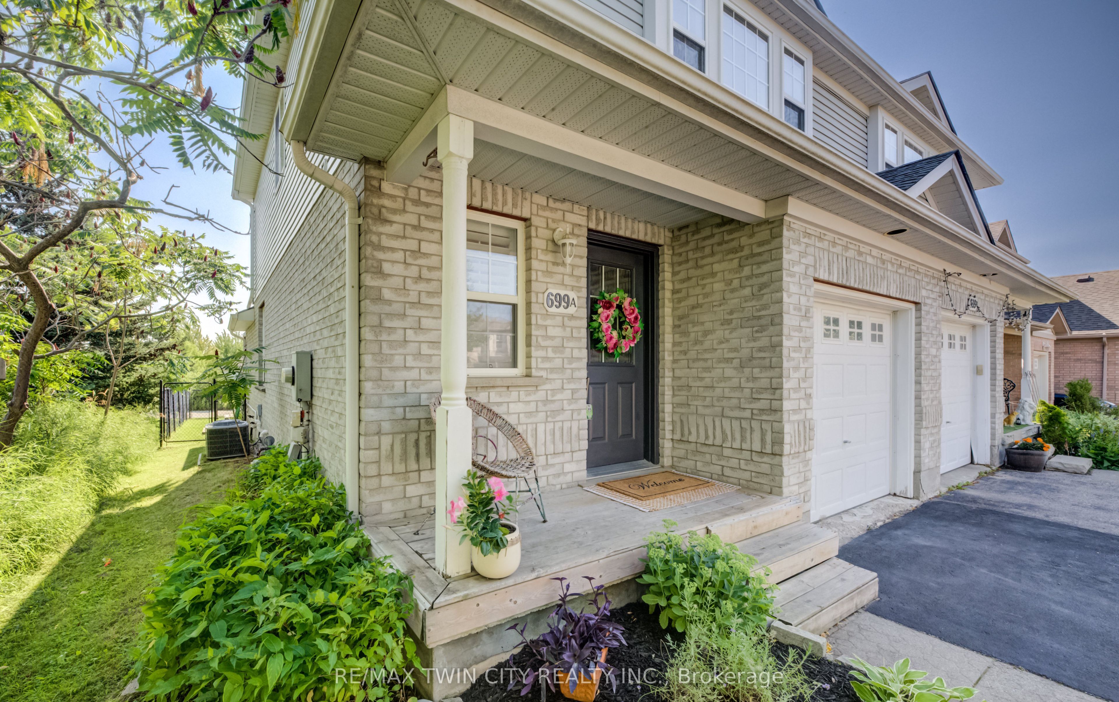 699 Zermatt Drive A, Waterloo, ON N2T 2W7