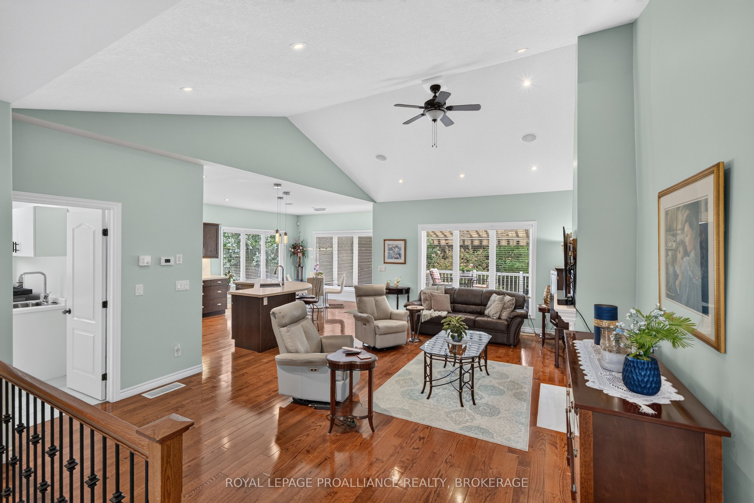 995 Granite Court, Kingston, ON K7M 8W9 photo 5