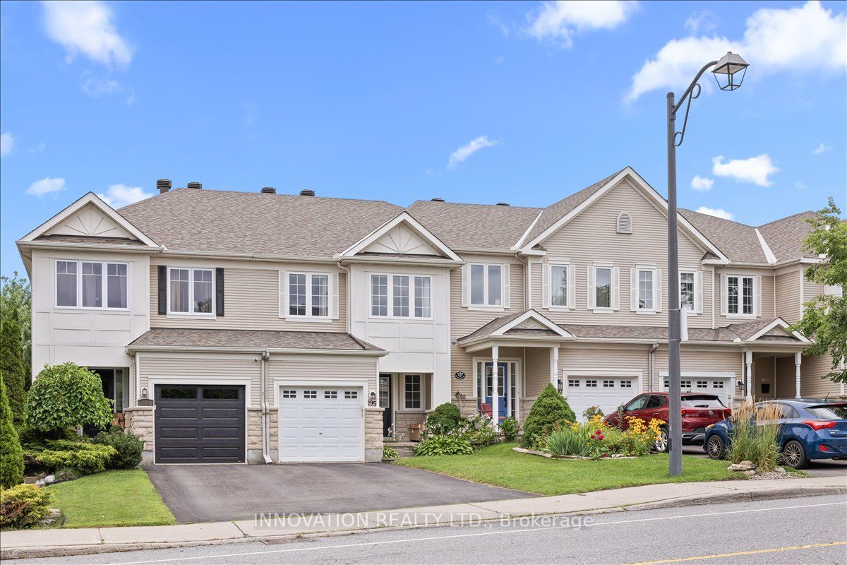 195 Golflinks Drive, Barrhaven, ON K2J 5M8 photo 2