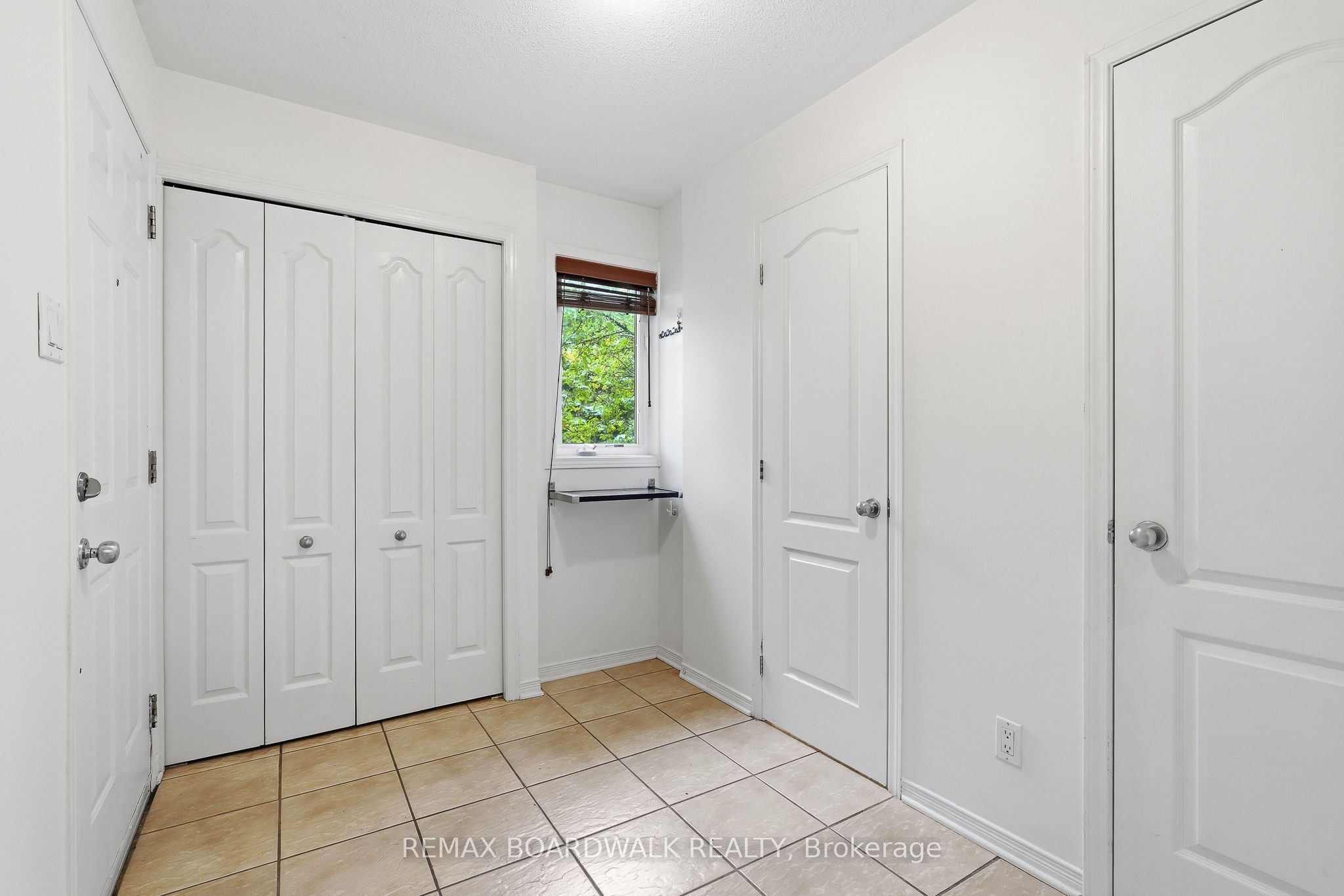 59 Strathaven Private 84, Cyrville - Carson Grove - Pineview, ON K1J 1K7 photo 4