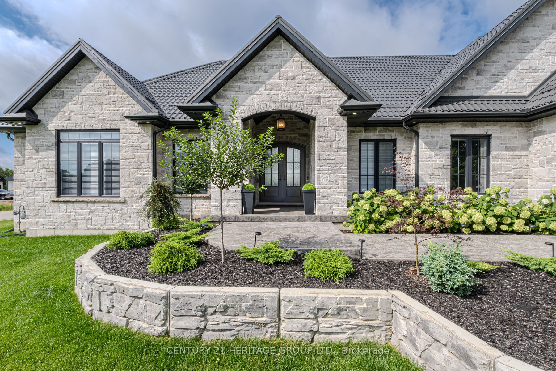 18 Bannister Street, Brant, ON N0E 1L0 photo 3