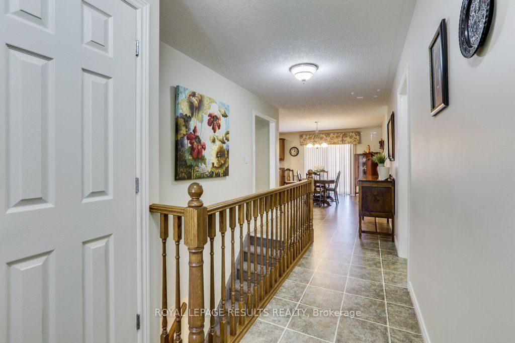 126 Glendale Drive, Tillsonburg, ON N4G 5V9 photo 4