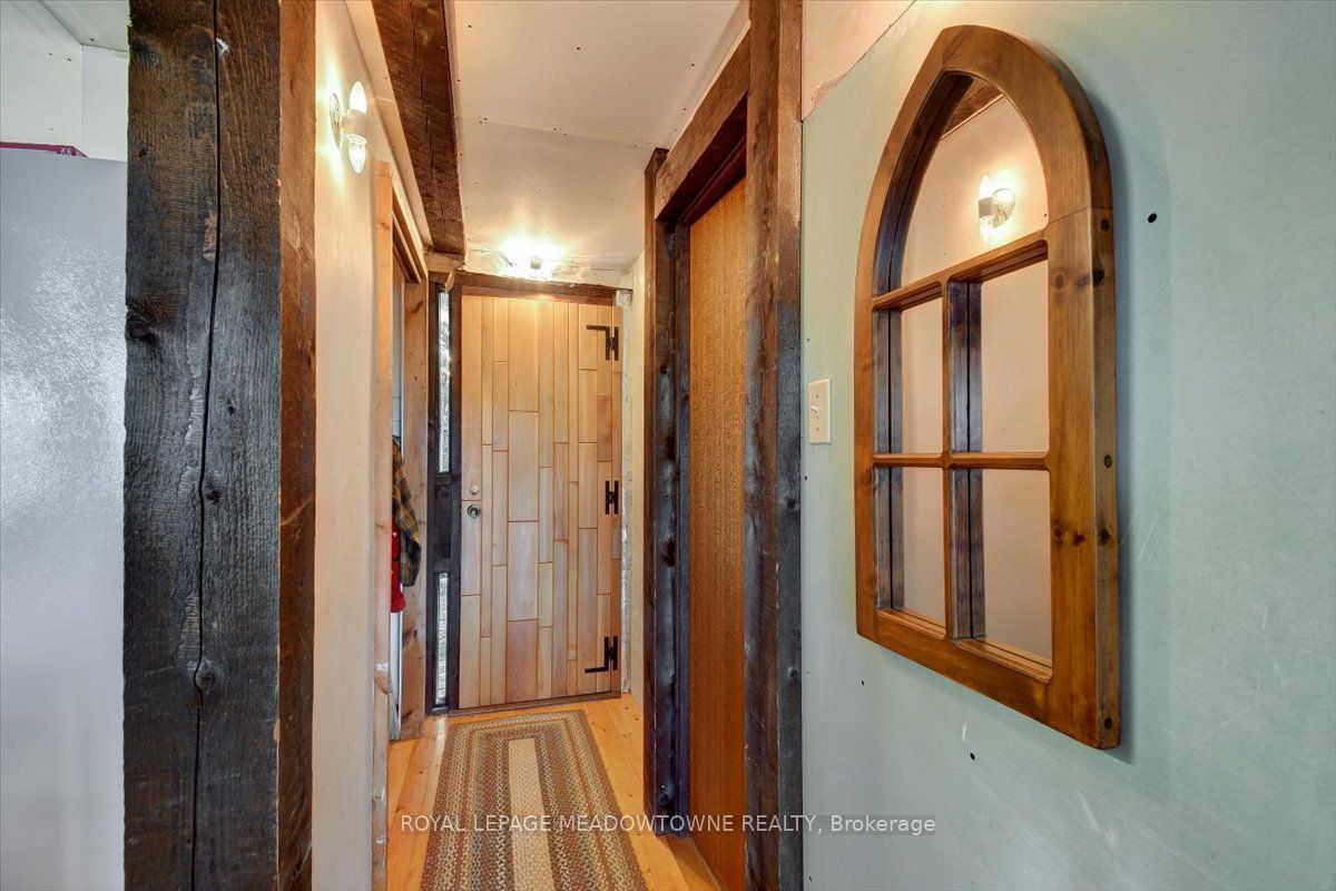 49A McAllister Road, Bancroft, ON L8H 6K4 photo 4