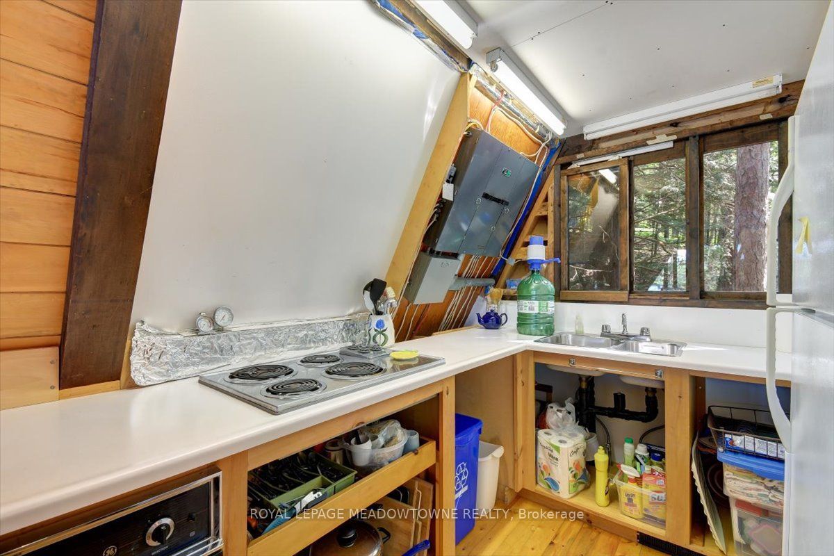 49A McAllister Road, Bancroft, ON L8H 6K4 photo 5