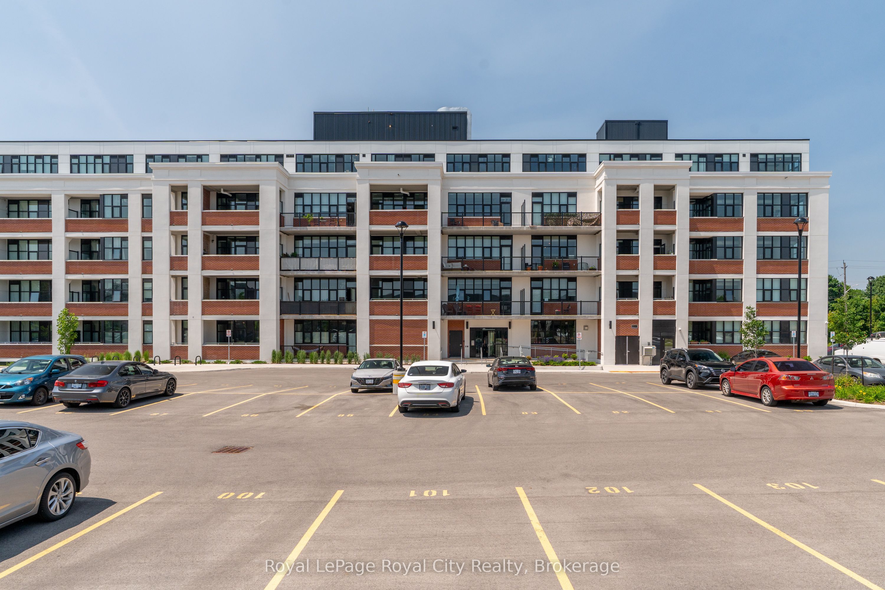 120 Huron Street 112, Guelph, ON N1E 0T8 photo 4