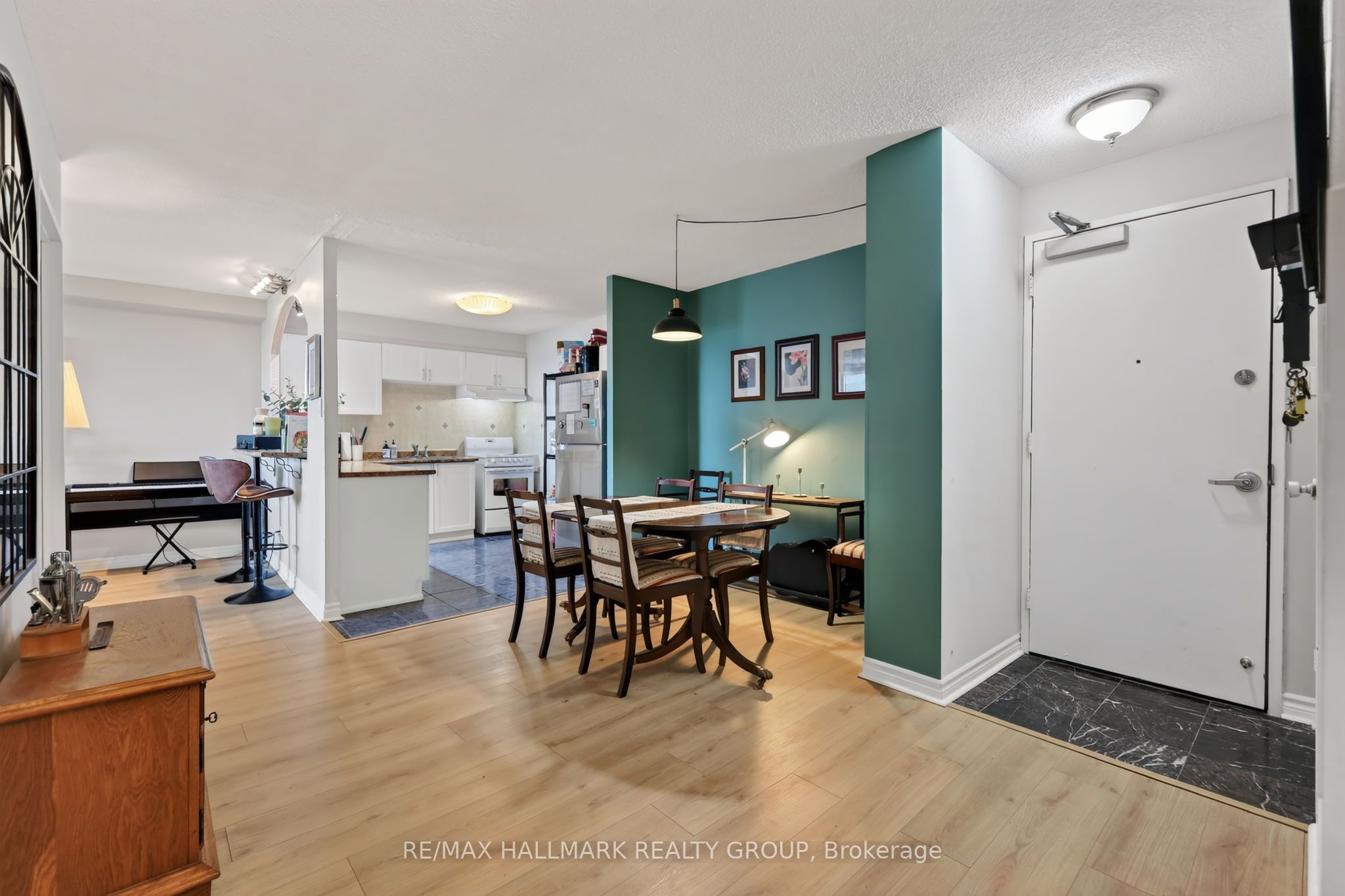 1380 Prince of Wales Drive 703, Mooneys Bay - Carleton Heights and Area, ON K2C 3N5 photo 4